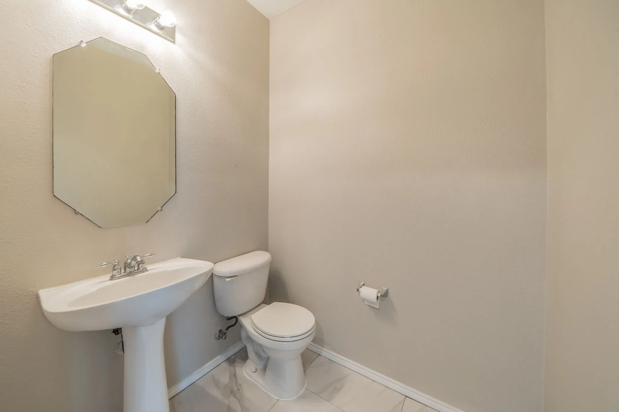 Single Family Residence For Sale in Tarrant County , 9885 Willowick Avenue, Fort Worth, Texas 76108, 4 Bedroom, 3 Bathroom, 2 Garage spaces, 2,312 Sqft, built in 2007, Price $315,000, mls#21306006, Real Estate Agent in Fort Worth, Homes For Sale in Tarrant county, Homes For Sale in Fort Worth, Realtor in Fort Worth Texas, Real Estate Brokerage Independent Realty Texas, Luminita Cordes Realtor