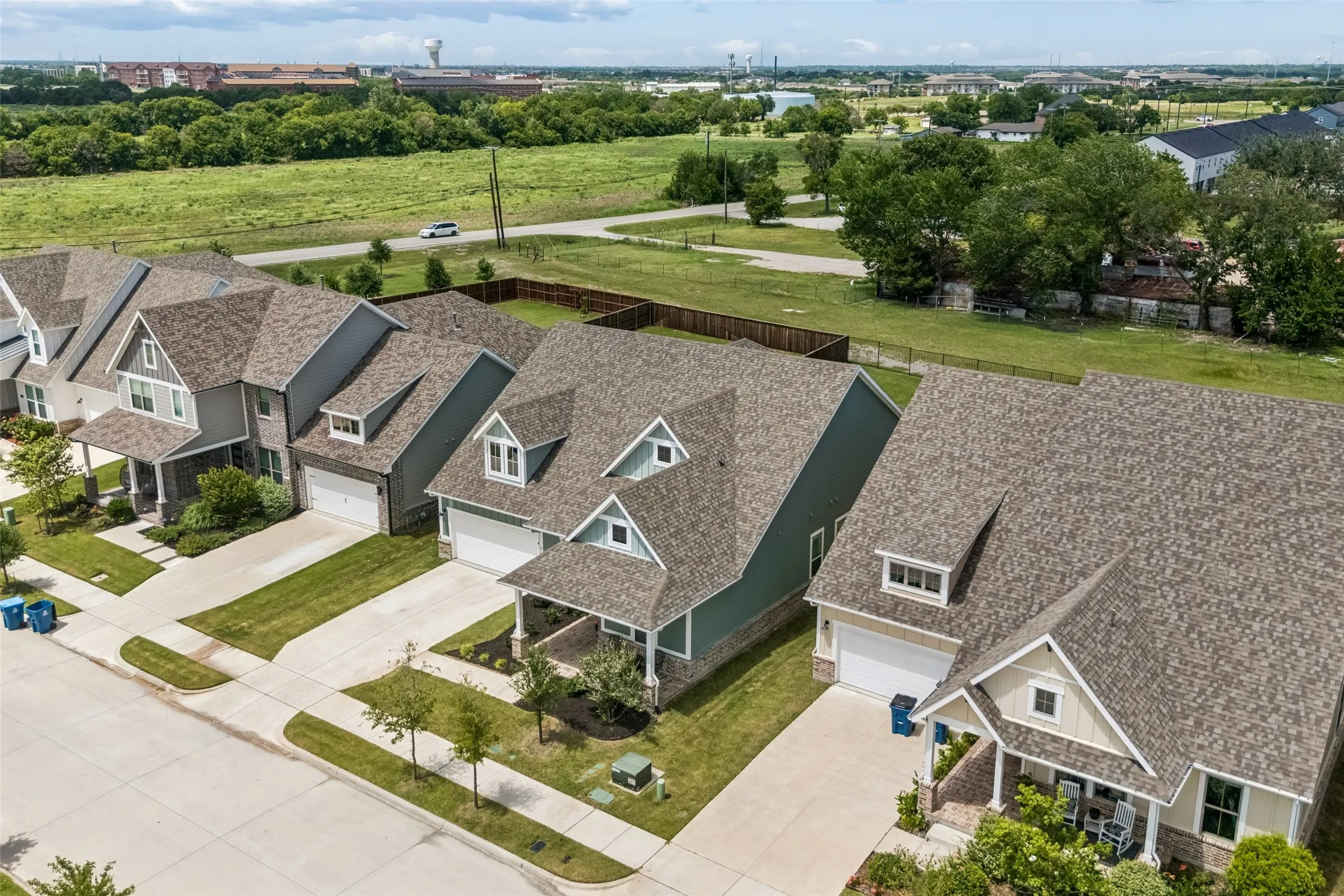 Single Family Residence For Sale in Dallas County , 8914 Edna Place, Rowlett, Texas 75089, 4 Bedroom, 3 Bathroom, 3 Garage spaces, 2,614 Sqft, built in 2023, mls#21305433, Real Estate Agent in Rowlett, Homes For Sale in Dallas county, Homes For Sale in Rowlett, Realtor in Rowlett Texas, Real Estate Brokerage Independent Realty Texas, Luminita Cordes Realtor