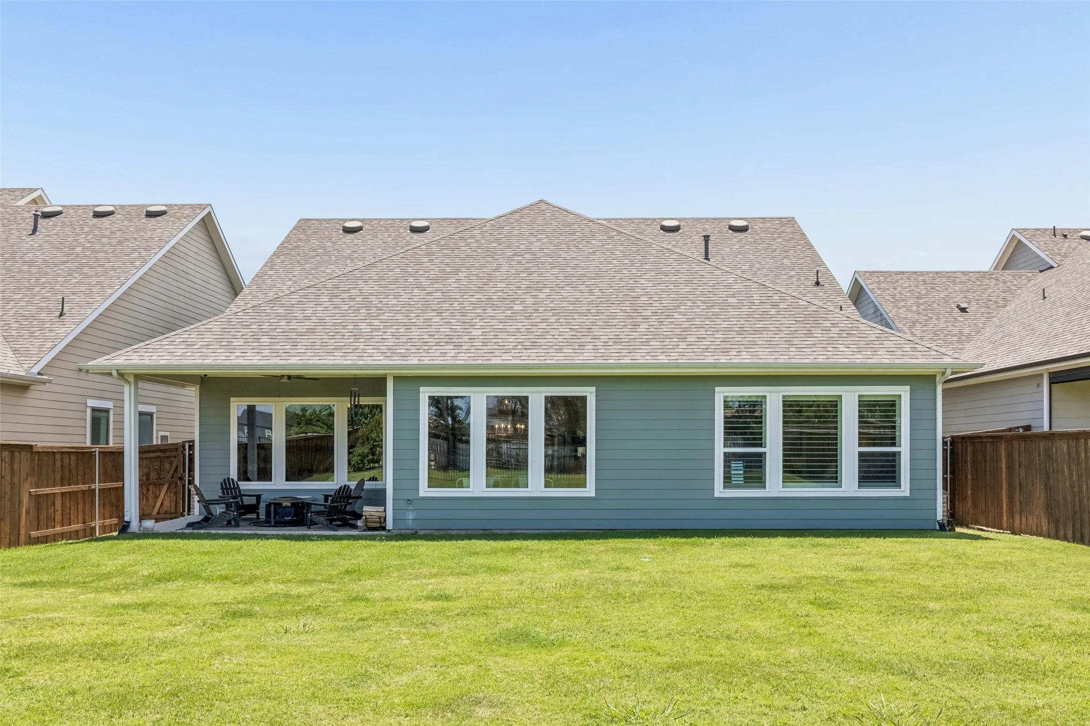 Single Family Residence For Sale in Dallas County , 8914 Edna Place, Rowlett, Texas 75089, 4 Bedroom, 3 Bathroom, 3 Garage spaces, 2,614 Sqft, built in 2023, mls#21305433, Real Estate Agent in Rowlett, Homes For Sale in Dallas county, Homes For Sale in Rowlett, Realtor in Rowlett Texas, Real Estate Brokerage Independent Realty Texas, Luminita Cordes Realtor