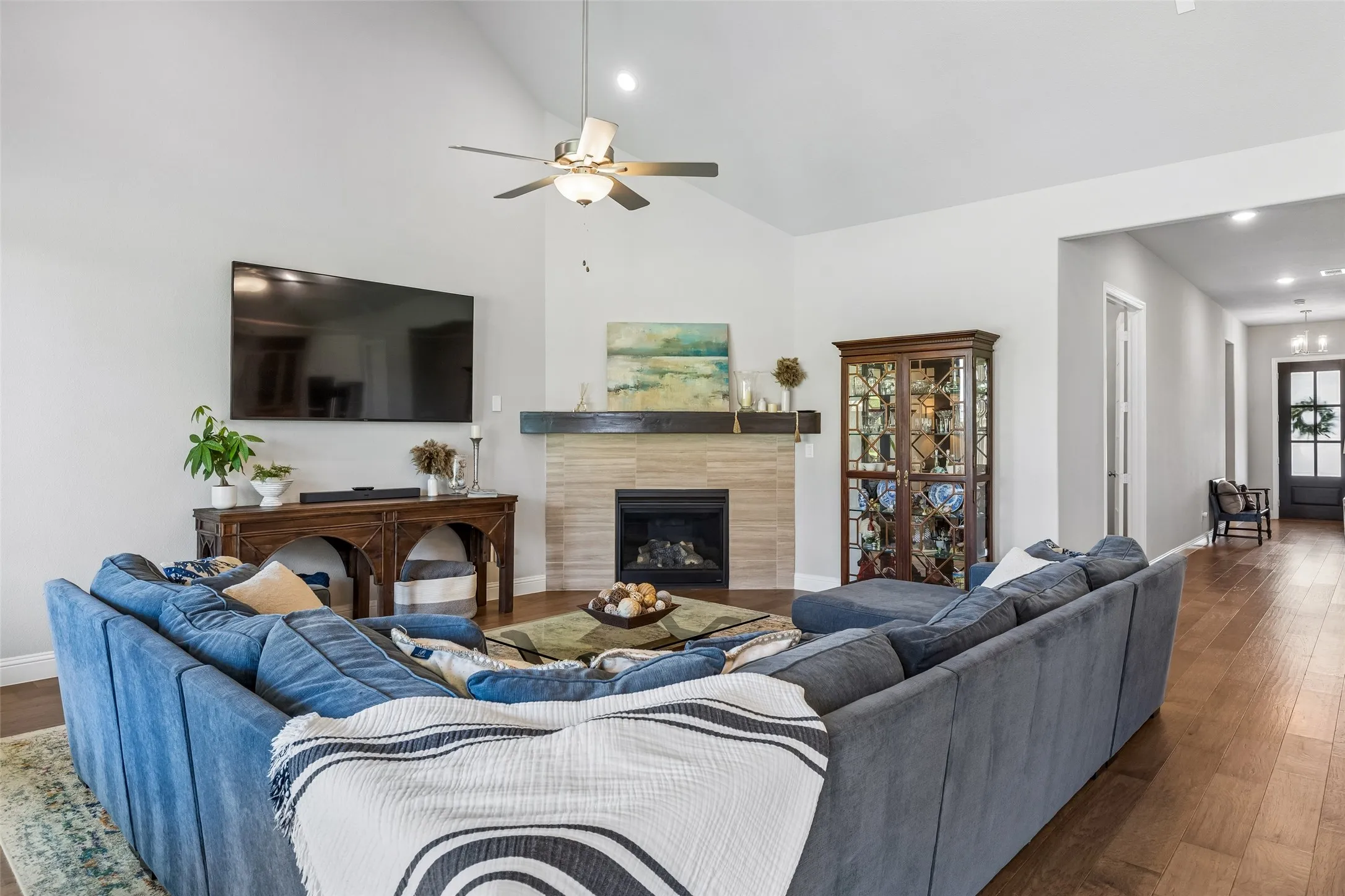 Single Family Residence For Sale in Dallas County , 8914 Edna Place, Rowlett, Texas 75089, 4 Bedroom, 3 Bathroom, 3 Garage spaces, 2,614 Sqft, built in 2023, mls#21305433, Real Estate Agent in Rowlett, Homes For Sale in Dallas county, Homes For Sale in Rowlett, Realtor in Rowlett Texas, Real Estate Brokerage Independent Realty Texas, Luminita Cordes Realtor