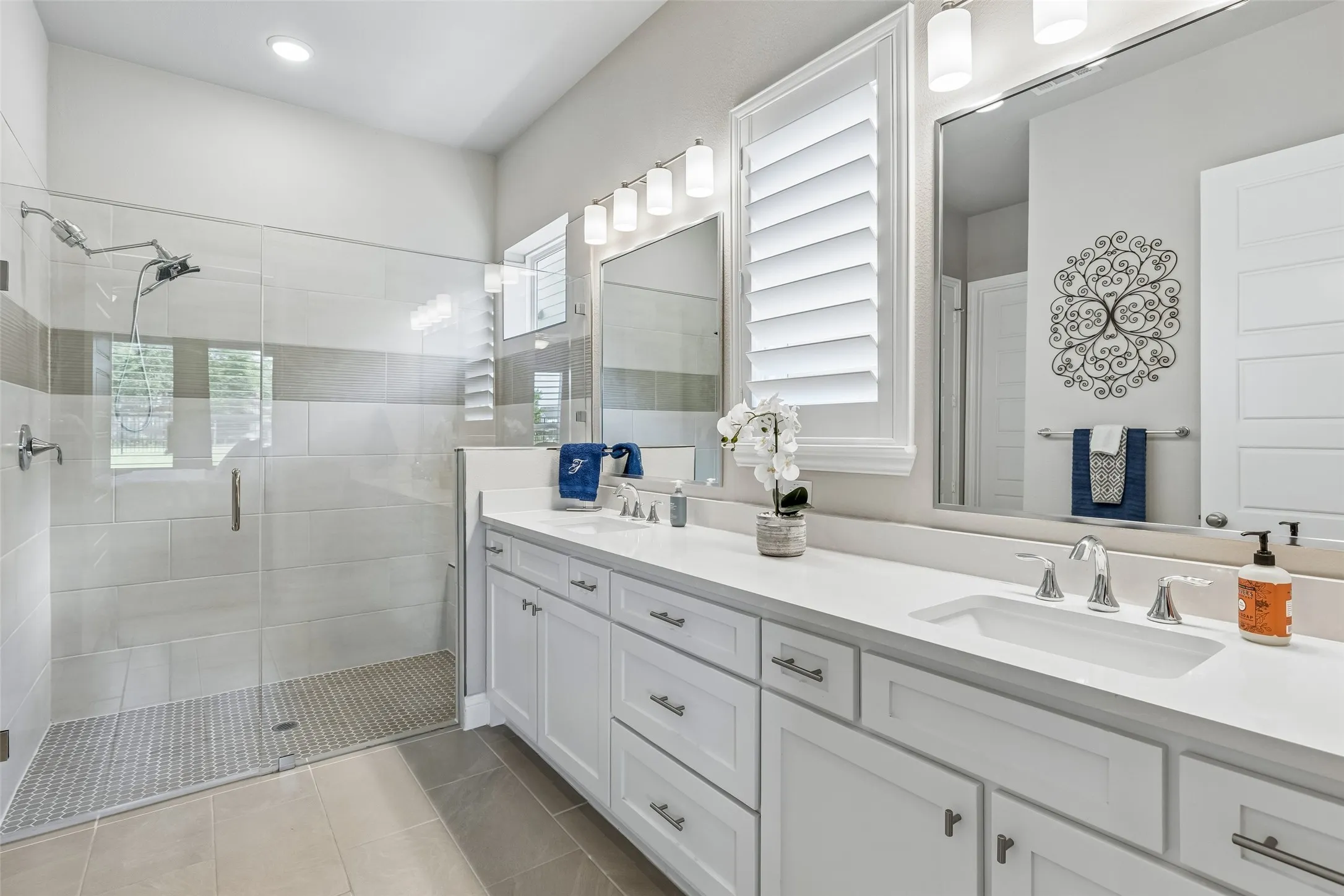 Single Family Residence For Sale in Dallas County , 8914 Edna Place, Rowlett, Texas 75089, 4 Bedroom, 3 Bathroom, 3 Garage spaces, 2,614 Sqft, built in 2023, mls#21305433, Real Estate Agent in Rowlett, Homes For Sale in Dallas county, Homes For Sale in Rowlett, Realtor in Rowlett Texas, Real Estate Brokerage Independent Realty Texas, Luminita Cordes Realtor