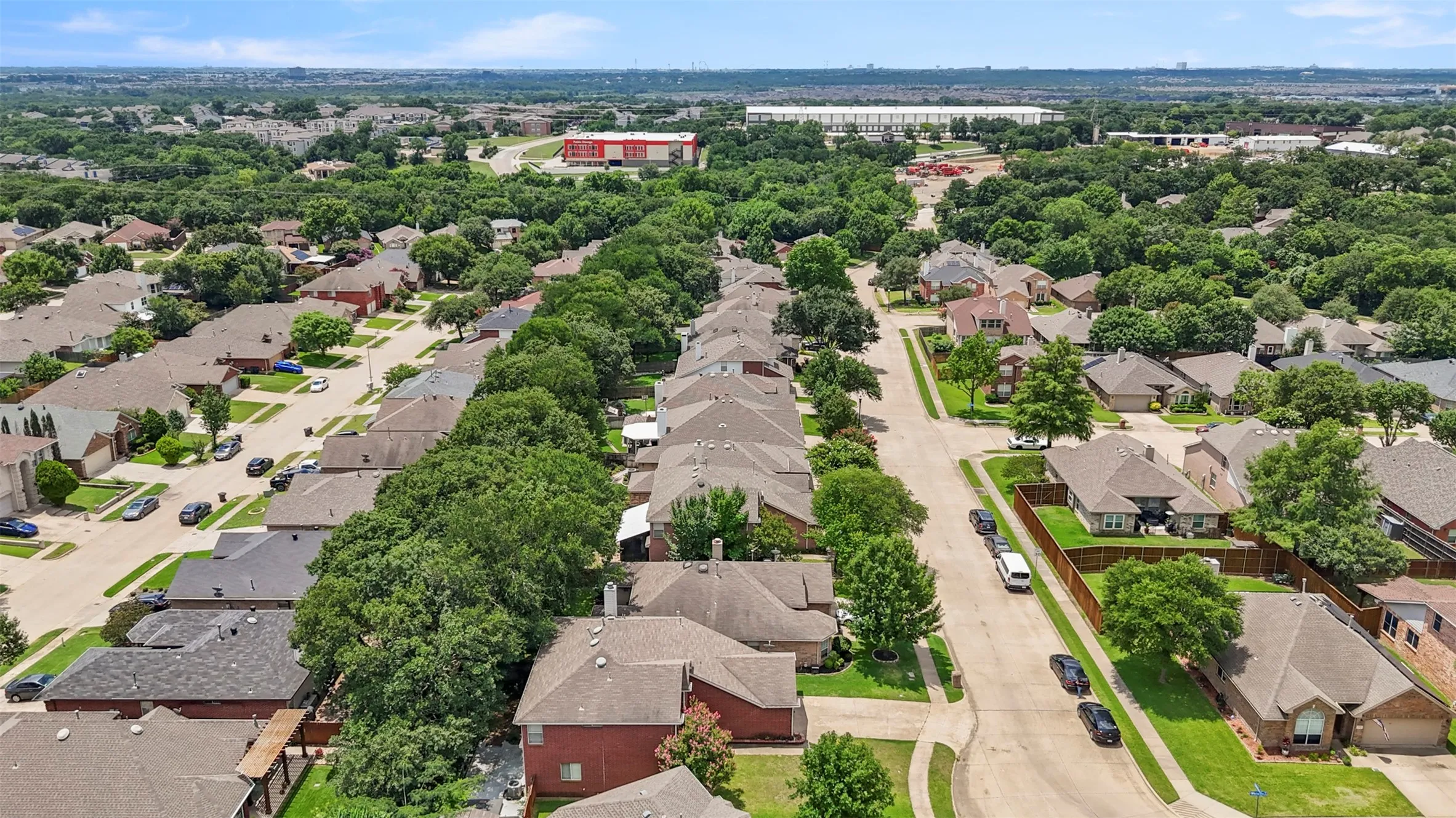 Single Family Residence For Sale in Tarrant County , 903 Summerbrook Drive, Euless, Texas 76040, 4 Bedroom, 3 Bathroom, 2 Garage spaces, 2,281 Sqft, built in 2000, Price $385,000, mls#21305727, Real Estate Agent in Euless, Homes For Sale in Tarrant county, Homes For Sale in Euless, Realtor in Euless Texas, Real Estate Brokerage Independent Realty Texas, Luminita Cordes Realtor