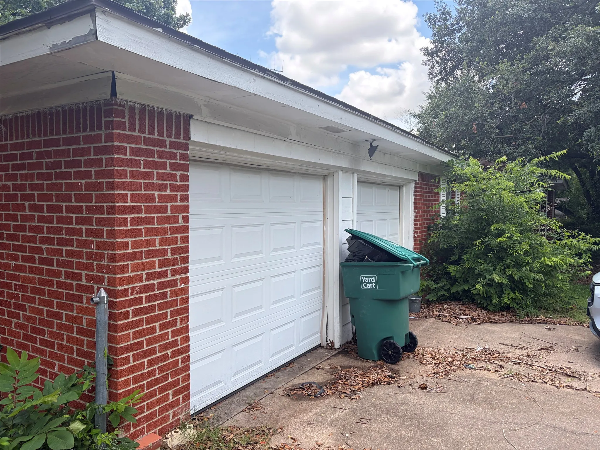 Single Family Residence For Sale in Tarrant County , 4121 Shannon Drive, Fort Worth, Texas 76116, 3 Bedrooms, 2 Bathrooms, 2 Garage spaces, 1,778 Sqft, built in 1956, Price $324,999, mls#21306079, Real Estate Agent in Fort Worth, Homes For Sale in Tarrant county, Homes For Sale in Fort Worth, Realtor in Fort Worth Texas, Real Estate Brokerage Independent Realty Texas, Luminita Cordes Realtor