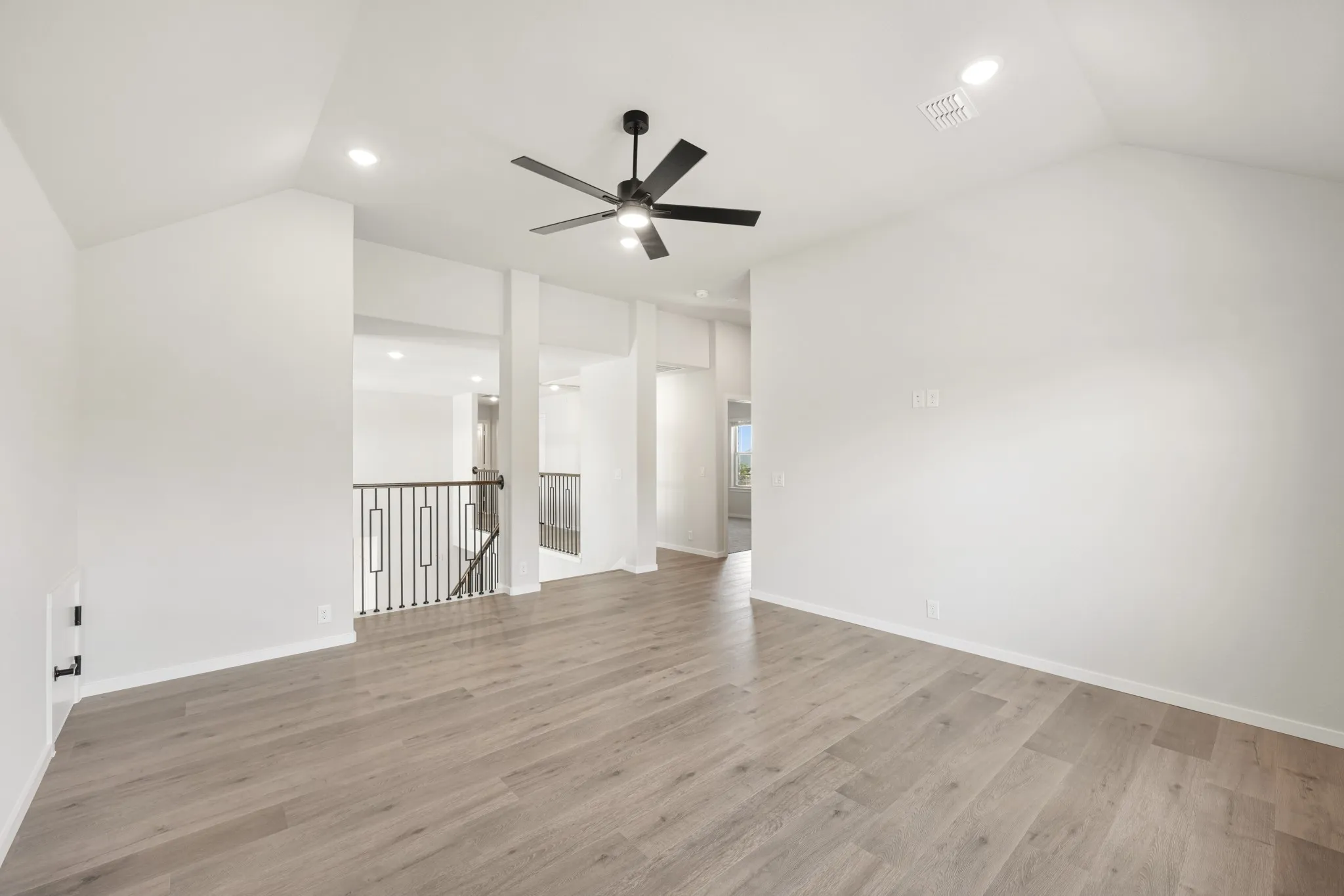Single Family Residence For Sale in Ellis County , 938 Cardinal Drive, Midlothian, Texas 76065, 4 Bedroom, 4 Bathroom, 2 Garage spaces, 3,478 Sqft, built in 2026, mls#21306125, Real Estate Agent in Midlothian, Homes For Sale in Ellis county, Homes For Sale in Midlothian, Realtor in Midlothian Texas, Real Estate Brokerage Independent Realty Texas, Luminita Cordes Realtor