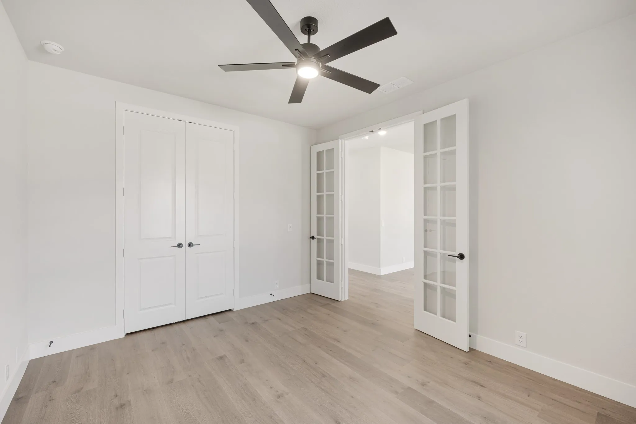 Single Family Residence For Sale in Ellis County , 938 Cardinal Drive, Midlothian, Texas 76065, 4 Bedroom, 4 Bathroom, 2 Garage spaces, 3,478 Sqft, built in 2026, mls#21306125, Real Estate Agent in Midlothian, Homes For Sale in Ellis county, Homes For Sale in Midlothian, Realtor in Midlothian Texas, Real Estate Brokerage Independent Realty Texas, Luminita Cordes Realtor