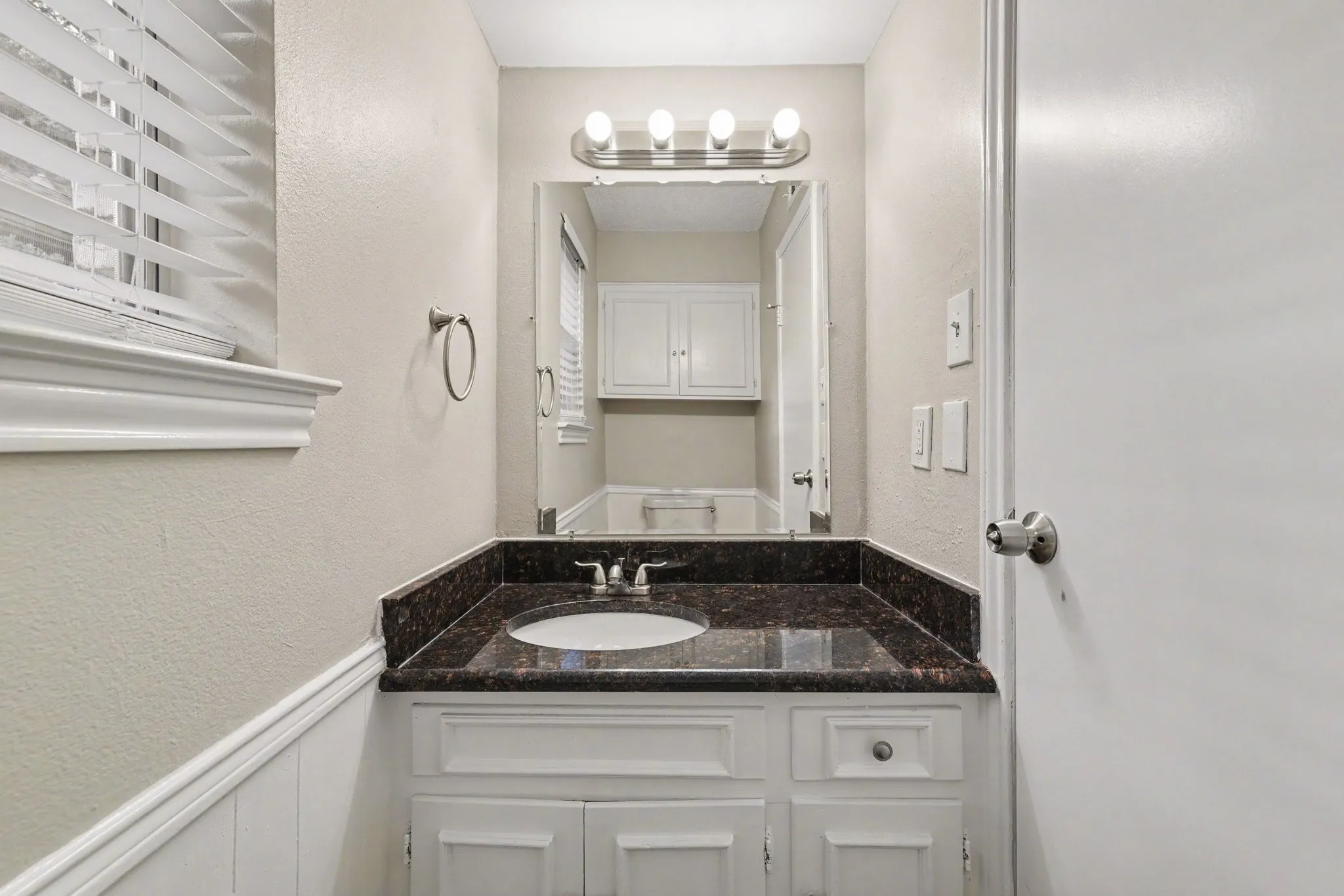 Single Family Residence For Sale in Dallas County , 1702 Yorkshire Drive, Richardson, Texas 75082, 4 Bedroom, 3 Bathroom, 2 Garage spaces, 2,298 Sqft, built in 1975, mls#21305860, Real Estate Agent in Richardson, Homes For Sale in Dallas county, Homes For Sale in Richardson, Realtor in Richardson Texas, Real Estate Brokerage Independent Realty Texas, Luminita Cordes Realtor