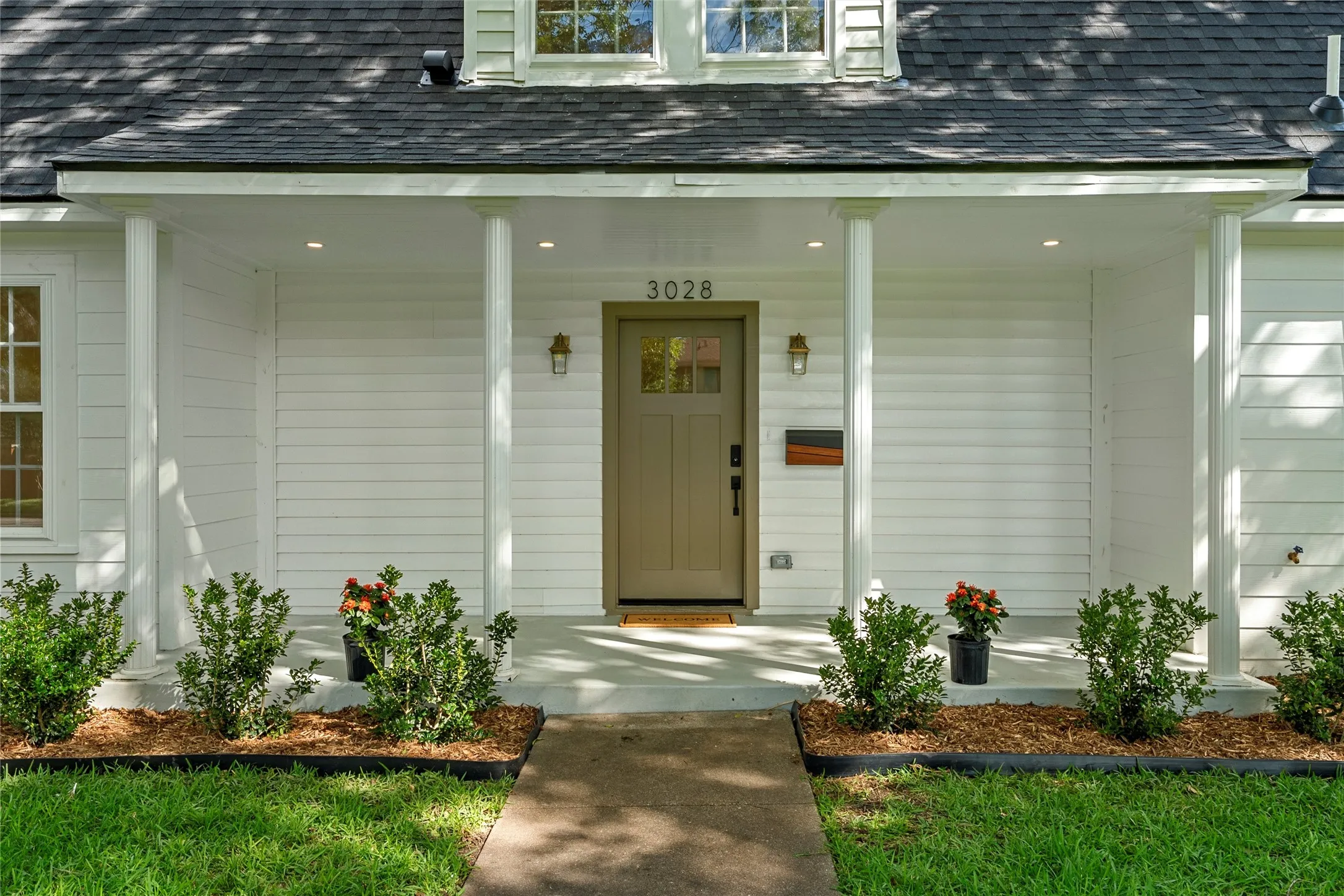 Single Family Residence For Sale in Mc Lennan County , 3028 Cumberland Avenue, Waco, Texas 76707, 4 Bedroom, 3 Bathroom, Garage spaces, 2,376 Sqft, built in 1933, mls#21305682, Real Estate Agent in Waco, Homes For Sale in Mc Lennan county, Homes For Sale in Waco, Realtor in Waco Texas, Real Estate Brokerage Independent Realty Texas, Luminita Cordes Realtor