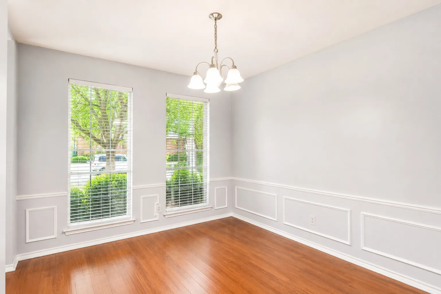 Single Family Residence For Rent in Collin County , 7879 Tournament Road, Frisco, Texas 75035, 3 Bedroom, 3 Bathroom, 2 Garage spaces, 2,289 Sqft, built in 1993, mls#21306139, Real Estate Agent in Frisco, Homes For Rent in Collin county, Homes For Rent in Frisco, Realtor in Frisco Texas, Real Estate Brokerage Independent Realty Texas, Luminita Cordes Realtor
