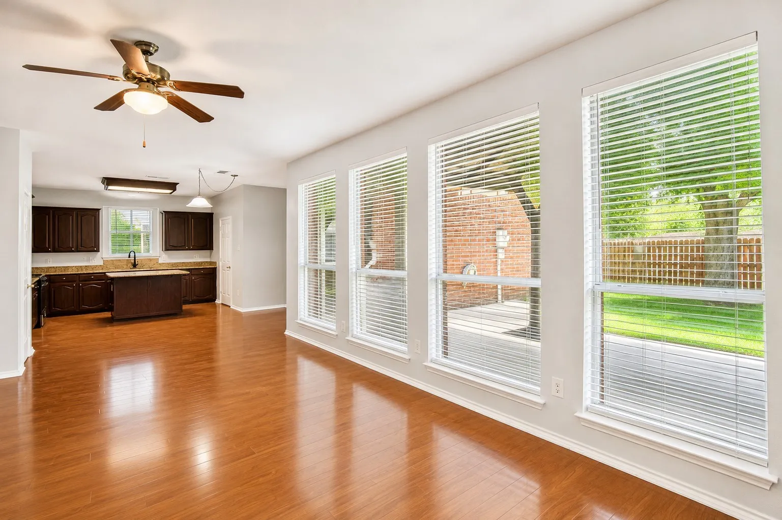 Single Family Residence For Rent in Collin County , 7879 Tournament Road, Frisco, Texas 75035, 3 Bedroom, 3 Bathroom, 2 Garage spaces, 2,289 Sqft, built in 1993, mls#21306139, Real Estate Agent in Frisco, Homes For Rent in Collin county, Homes For Rent in Frisco, Realtor in Frisco Texas, Real Estate Brokerage Independent Realty Texas, Luminita Cordes Realtor