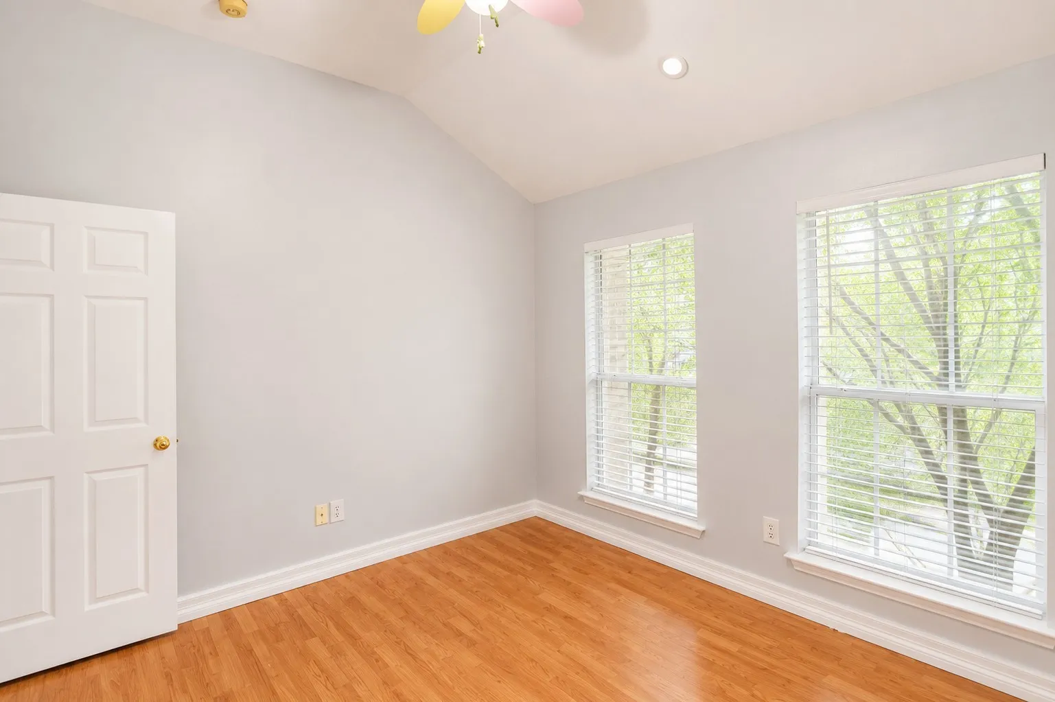 Single Family Residence For Rent in Collin County , 7879 Tournament Road, Frisco, Texas 75035, 3 Bedroom, 3 Bathroom, 2 Garage spaces, 2,289 Sqft, built in 1993, mls#21306139, Real Estate Agent in Frisco, Homes For Rent in Collin county, Homes For Rent in Frisco, Realtor in Frisco Texas, Real Estate Brokerage Independent Realty Texas, Luminita Cordes Realtor