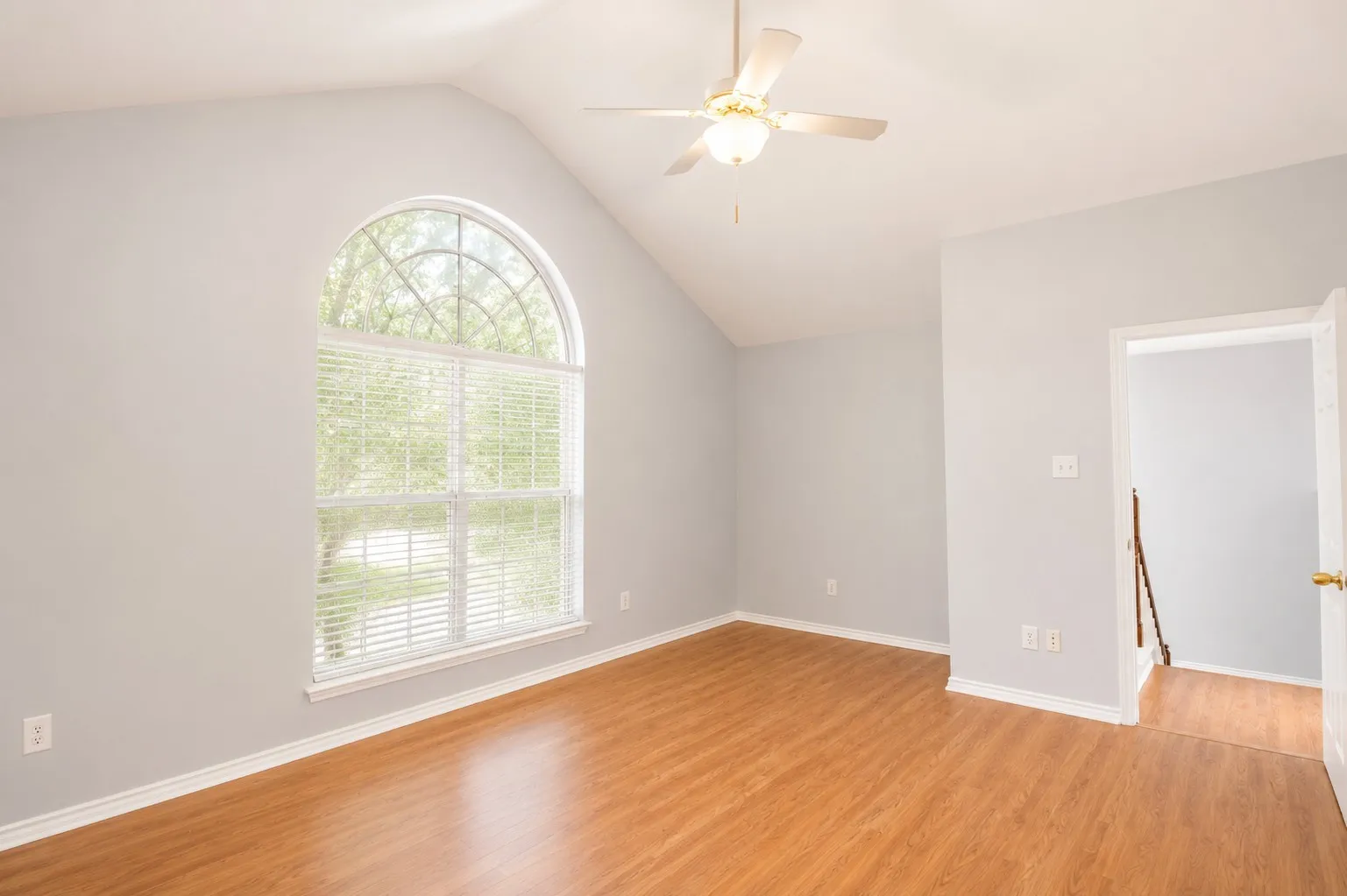 Single Family Residence For Rent in Collin County , 7879 Tournament Road, Frisco, Texas 75035, 3 Bedroom, 3 Bathroom, 2 Garage spaces, 2,289 Sqft, built in 1993, mls#21306139, Real Estate Agent in Frisco, Homes For Rent in Collin county, Homes For Rent in Frisco, Realtor in Frisco Texas, Real Estate Brokerage Independent Realty Texas, Luminita Cordes Realtor