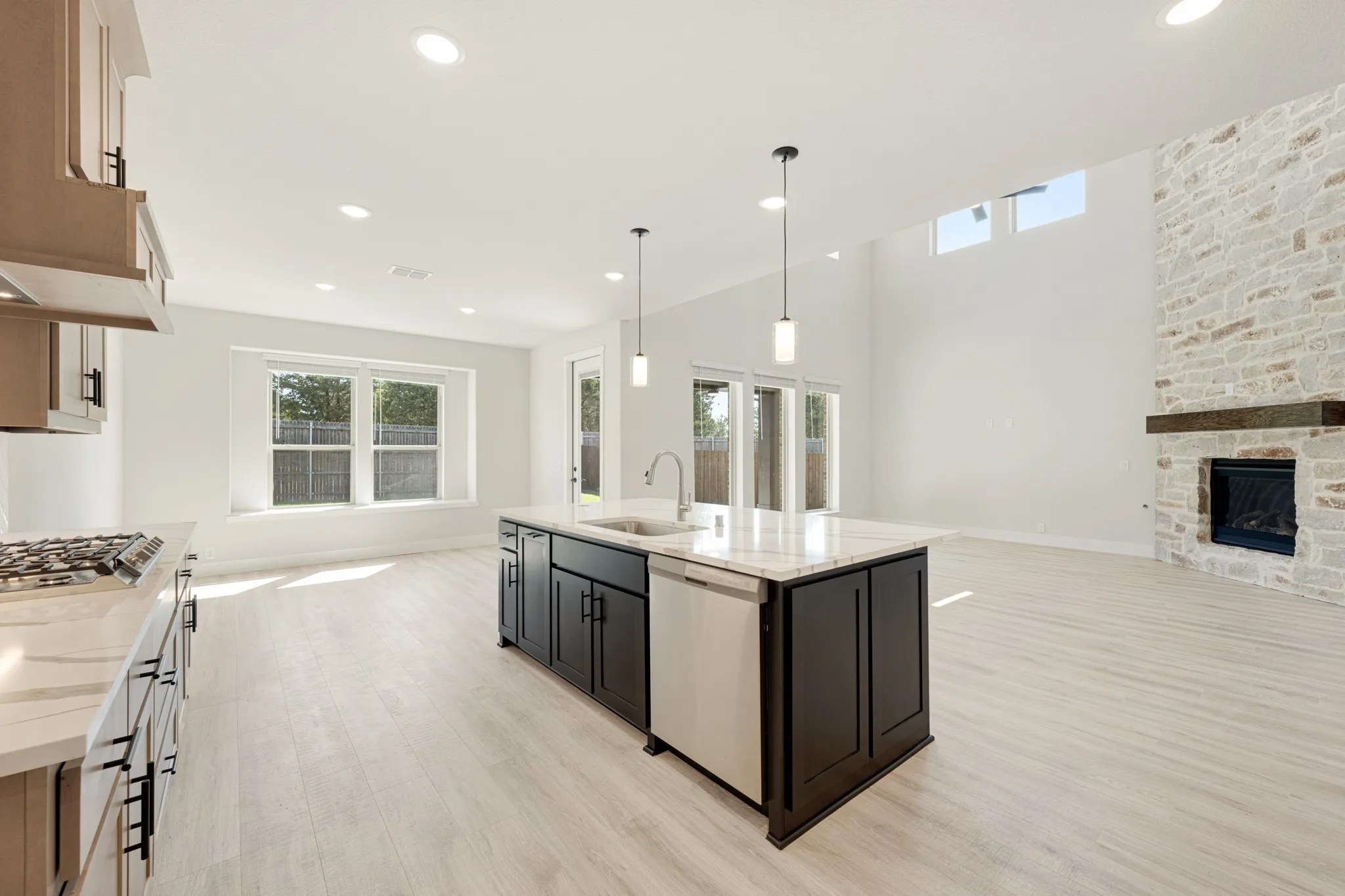 Single Family Residence For Sale in Ellis County , 930 Cardinal Drive, Midlothian, Texas 76065, 5 Bedroom, 4 Bathroom, 2 Garage spaces, 3,696 Sqft, built in 2026, mls#21306141, Real Estate Agent in Midlothian, Homes For Sale in Ellis county, Homes For Sale in Midlothian, Realtor in Midlothian Texas, Real Estate Brokerage Independent Realty Texas, Luminita Cordes Realtor