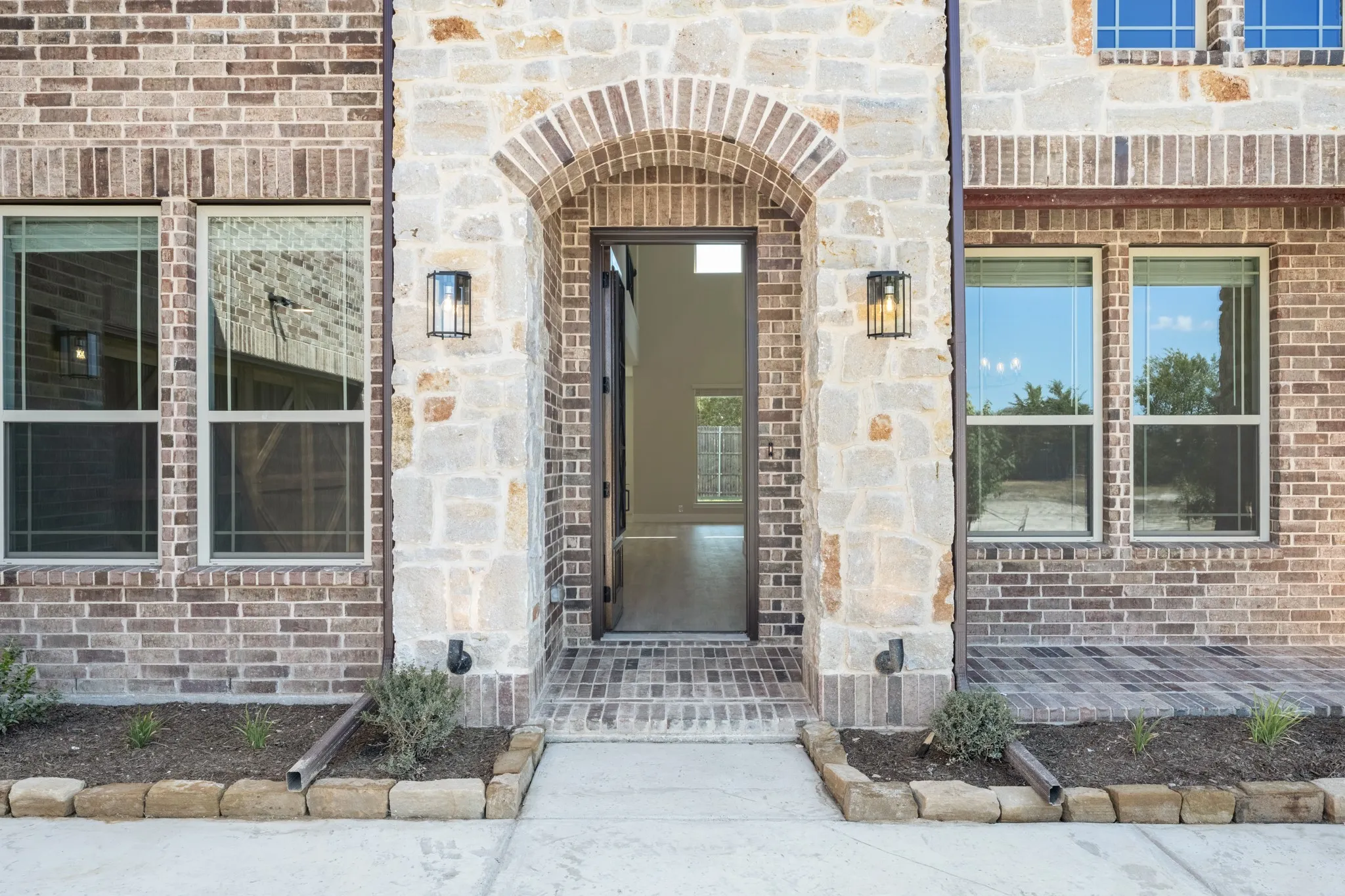 Single Family Residence For Sale in Ellis County , 930 Cardinal Drive, Midlothian, Texas 76065, 5 Bedroom, 4 Bathroom, 2 Garage spaces, 3,696 Sqft, built in 2026, mls#21306141, Real Estate Agent in Midlothian, Homes For Sale in Ellis county, Homes For Sale in Midlothian, Realtor in Midlothian Texas, Real Estate Brokerage Independent Realty Texas, Luminita Cordes Realtor
