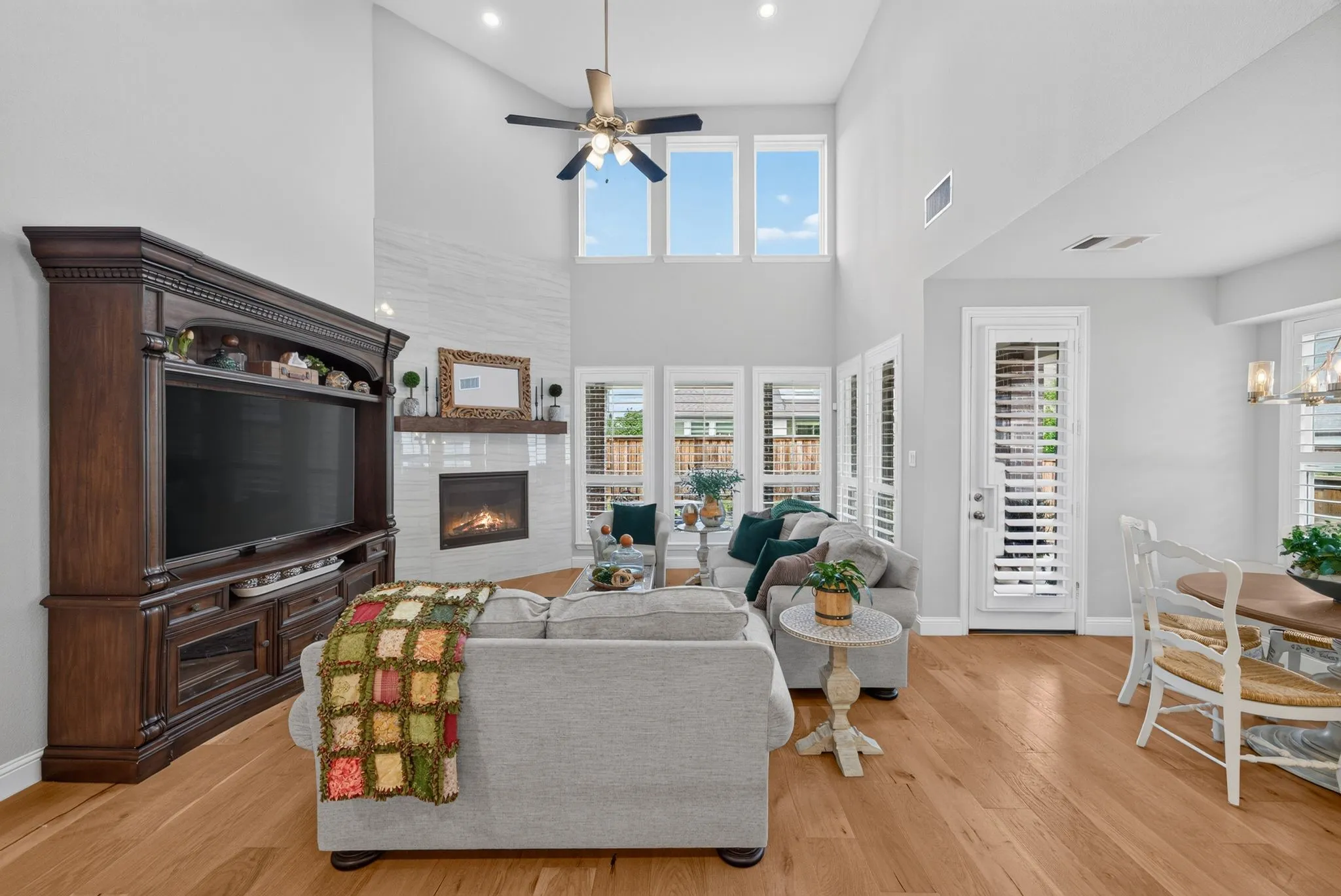 Single Family Residence For Sale in Denton County , 4160 Silver Spur Drive, Prosper, Texas 75078, 4 Bedroom, 4 Bathroom, 2 Garage spaces, 3,537 Sqft, built in 2021, mls#21304394, Real Estate Agent in Prosper, Homes For Sale in Denton county, Homes For Sale in Prosper, Realtor in Prosper Texas, Real Estate Brokerage Independent Realty Texas, Luminita Cordes Realtor
