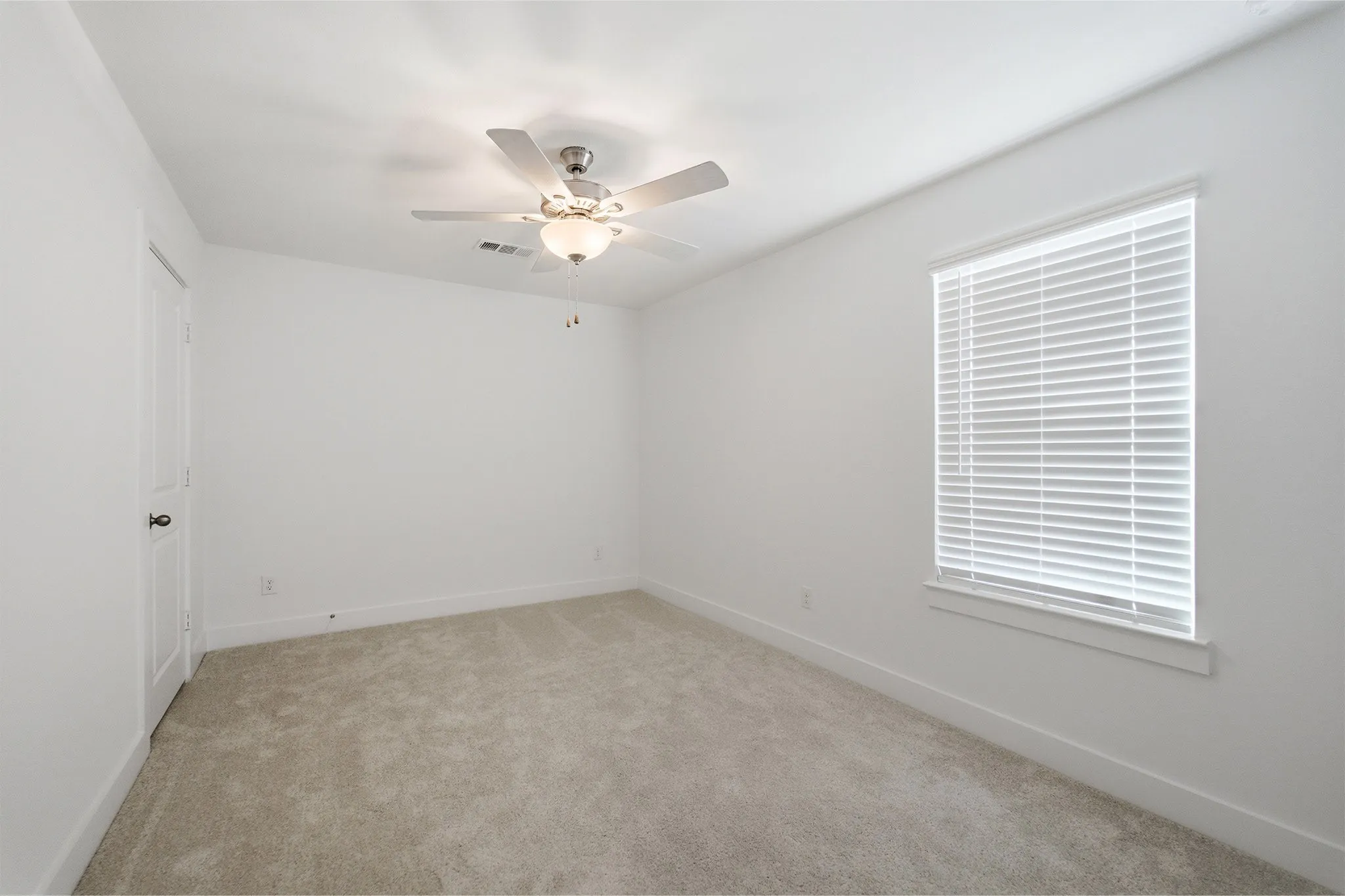 Single Family Residence For Sale in Ellis County , 420 Bronco Drive, Waxahachie, Texas 75165, 4 Bedroom, 3 Bathroom, 2 Garage spaces, 2,507 Sqft, built in 2026, mls#21306130, Real Estate Agent in Waxahachie, Homes For Sale in Ellis county, Homes For Sale in Waxahachie, Realtor in Waxahachie Texas, Real Estate Brokerage Independent Realty Texas, Luminita Cordes Realtor