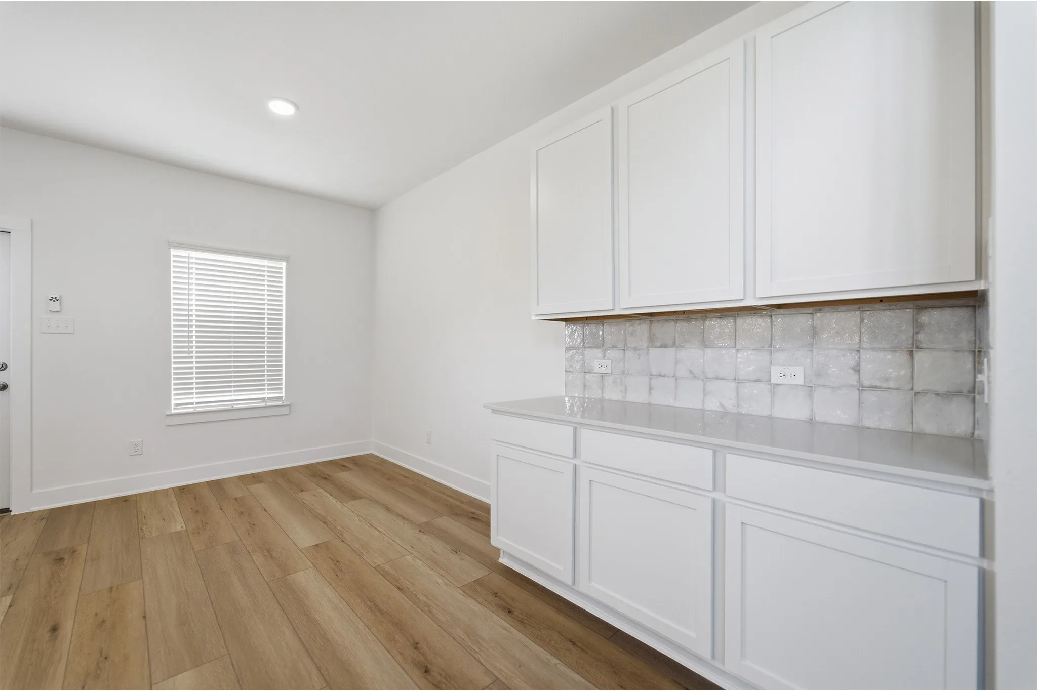 Single Family Residence For Sale in Ellis County , 420 Bronco Drive, Waxahachie, Texas 75165, 4 Bedroom, 3 Bathroom, 2 Garage spaces, 2,507 Sqft, built in 2026, mls#21306130, Real Estate Agent in Waxahachie, Homes For Sale in Ellis county, Homes For Sale in Waxahachie, Realtor in Waxahachie Texas, Real Estate Brokerage Independent Realty Texas, Luminita Cordes Realtor