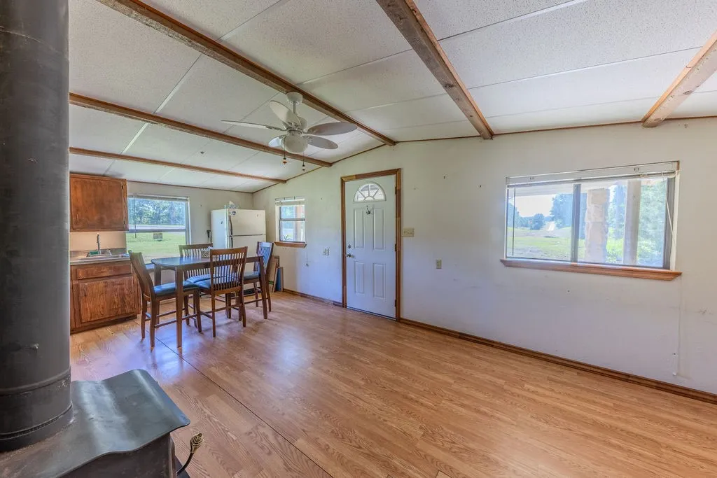 Single Family Residence For Sale in Franklin (TX) County , 102 Sandy Main Road, Scroggins, Texas 75480, 1 Bedroom, 1 Bathroom, Garage spaces, 552 Sqft, built in 2011, mls#21304579, Real Estate Agent in Scroggins, Homes For Sale in Franklin (TX) county, Homes For Sale in Scroggins, Realtor in Scroggins Texas, Real Estate Brokerage Independent Realty Texas, Luminita Cordes Realtor