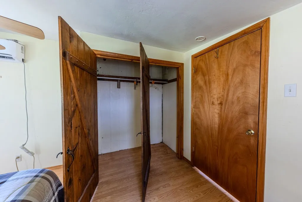Single Family Residence For Sale in Franklin (TX) County , 102 Sandy Main Road, Scroggins, Texas 75480, 1 Bedroom, 1 Bathroom, Garage spaces, 552 Sqft, built in 2011, mls#21304579, Real Estate Agent in Scroggins, Homes For Sale in Franklin (TX) county, Homes For Sale in Scroggins, Realtor in Scroggins Texas, Real Estate Brokerage Independent Realty Texas, Luminita Cordes Realtor