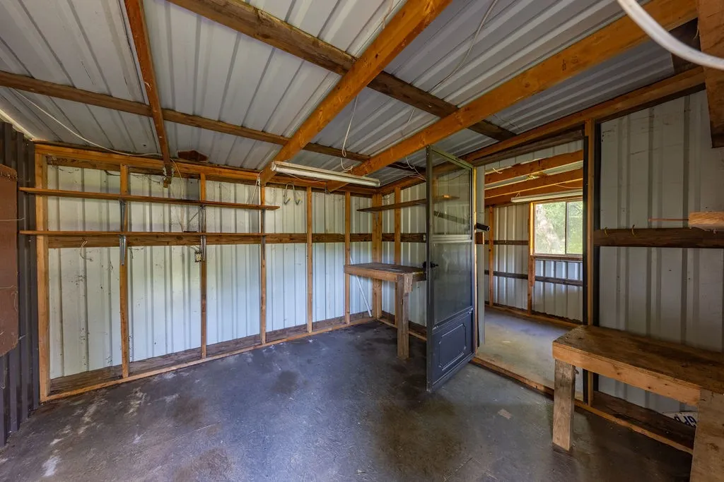 Single Family Residence For Sale in Franklin (TX) County , 102 Sandy Main Road, Scroggins, Texas 75480, 1 Bedroom, 1 Bathroom, Garage spaces, 552 Sqft, built in 2011, mls#21304579, Real Estate Agent in Scroggins, Homes For Sale in Franklin (TX) county, Homes For Sale in Scroggins, Realtor in Scroggins Texas, Real Estate Brokerage Independent Realty Texas, Luminita Cordes Realtor