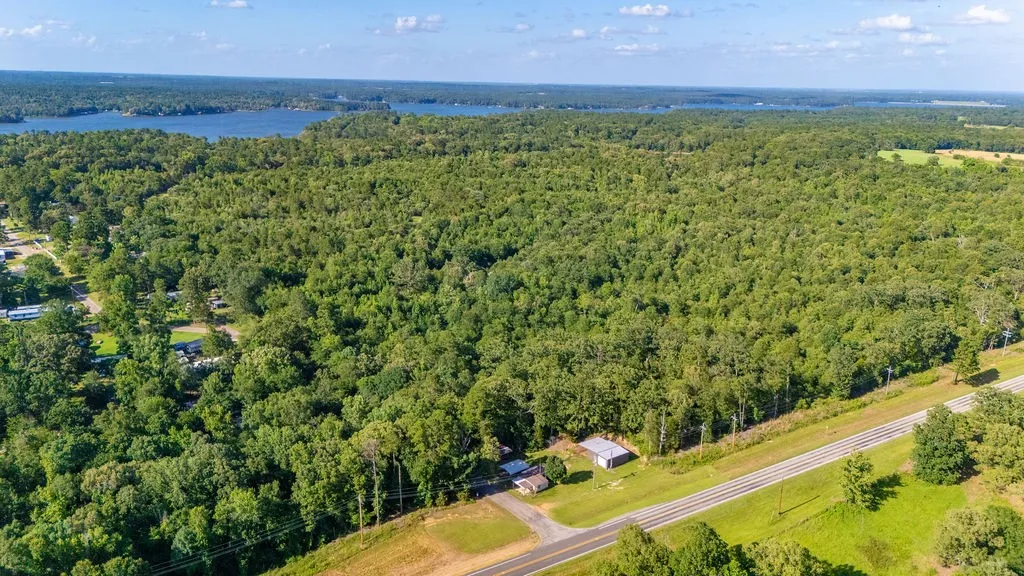 Single Family Residence For Sale in Franklin (TX) County , 102 Sandy Main Road, Scroggins, Texas 75480, 1 Bedroom, 1 Bathroom, Garage spaces, 552 Sqft, built in 2011, mls#21304579, Real Estate Agent in Scroggins, Homes For Sale in Franklin (TX) county, Homes For Sale in Scroggins, Realtor in Scroggins Texas, Real Estate Brokerage Independent Realty Texas, Luminita Cordes Realtor