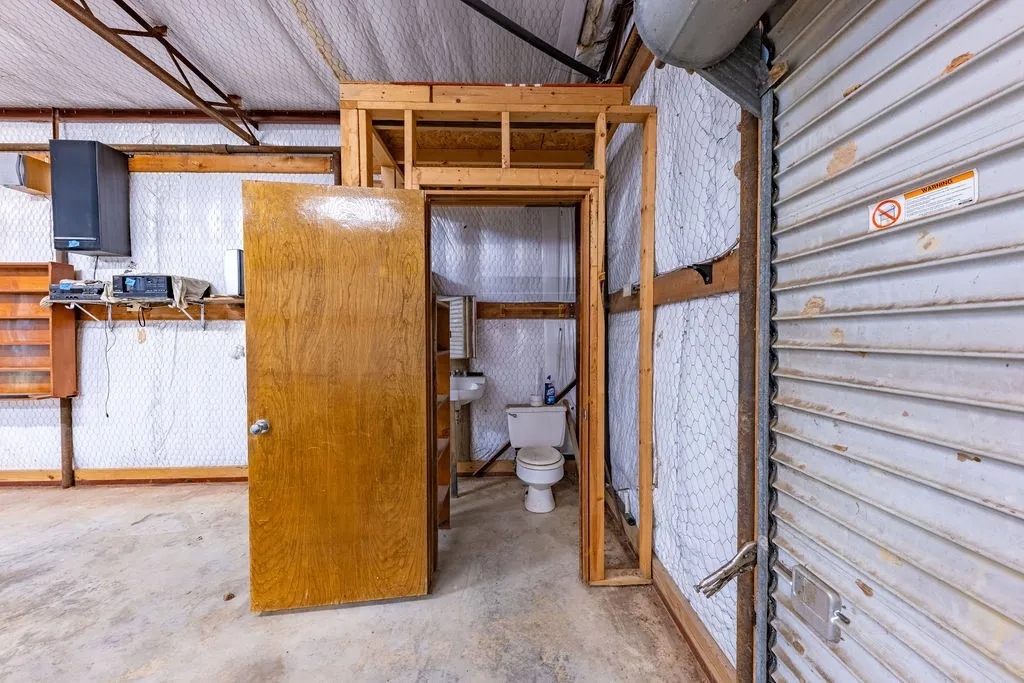 Single Family Residence For Sale in Franklin (TX) County , 102 Sandy Main Road, Scroggins, Texas 75480, 1 Bedroom, 1 Bathroom, Garage spaces, 552 Sqft, built in 2011, mls#21304579, Real Estate Agent in Scroggins, Homes For Sale in Franklin (TX) county, Homes For Sale in Scroggins, Realtor in Scroggins Texas, Real Estate Brokerage Independent Realty Texas, Luminita Cordes Realtor