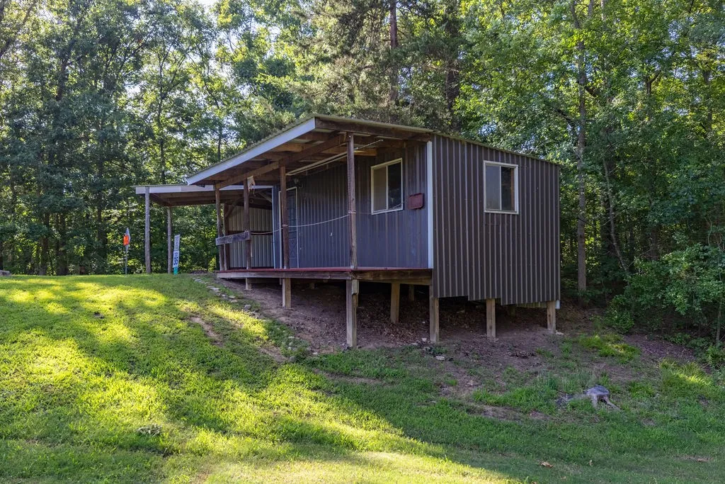 Single Family Residence For Sale in Franklin (TX) County , 102 Sandy Main Road, Scroggins, Texas 75480, 1 Bedroom, 1 Bathroom, Garage spaces, 552 Sqft, built in 2011, mls#21304579, Real Estate Agent in Scroggins, Homes For Sale in Franklin (TX) county, Homes For Sale in Scroggins, Realtor in Scroggins Texas, Real Estate Brokerage Independent Realty Texas, Luminita Cordes Realtor