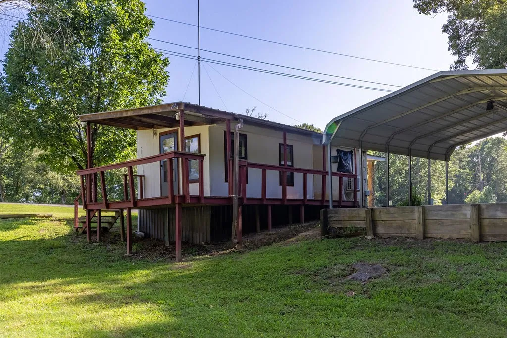 Single Family Residence For Sale in Franklin (TX) County , 102 Sandy Main Road, Scroggins, Texas 75480, 1 Bedroom, 1 Bathroom, Garage spaces, 552 Sqft, built in 2011, mls#21304579, Real Estate Agent in Scroggins, Homes For Sale in Franklin (TX) county, Homes For Sale in Scroggins, Realtor in Scroggins Texas, Real Estate Brokerage Independent Realty Texas, Luminita Cordes Realtor