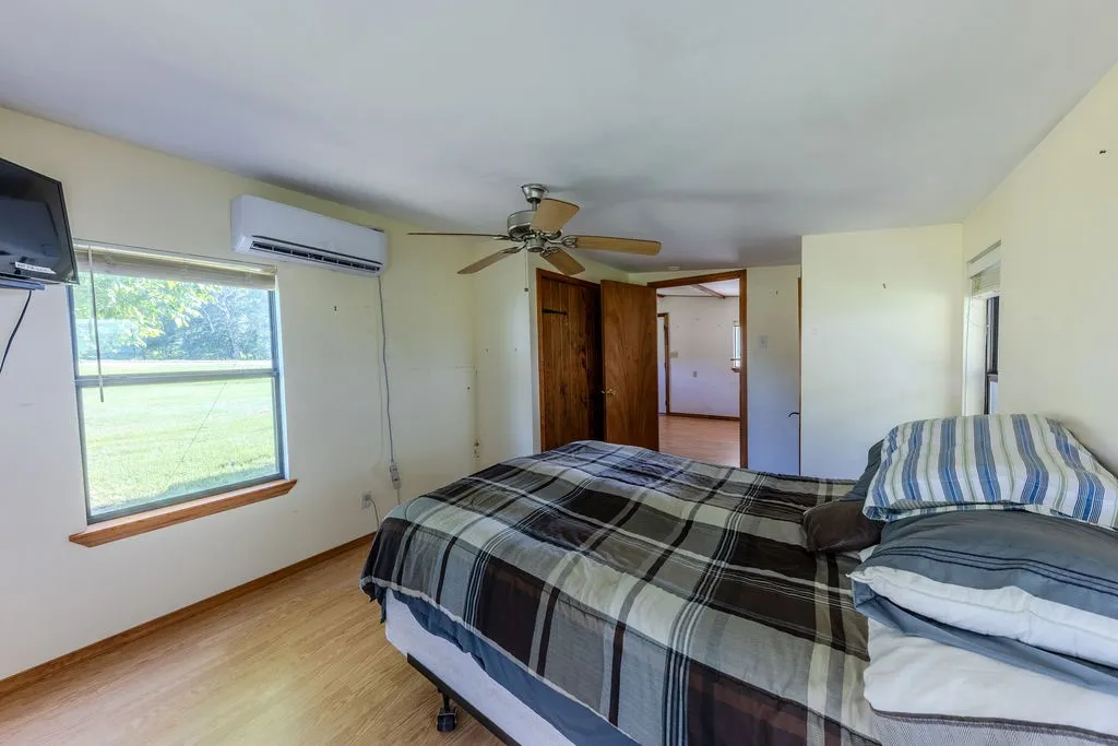Single Family Residence For Sale in Franklin (TX) County , 102 Sandy Main Road, Scroggins, Texas 75480, 1 Bedroom, 1 Bathroom, Garage spaces, 552 Sqft, built in 2011, mls#21304579, Real Estate Agent in Scroggins, Homes For Sale in Franklin (TX) county, Homes For Sale in Scroggins, Realtor in Scroggins Texas, Real Estate Brokerage Independent Realty Texas, Luminita Cordes Realtor
