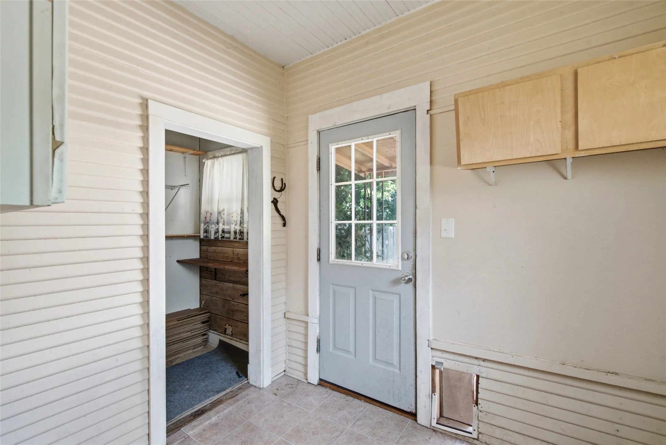 Single Family Residence For Sale in Eastland County , 1307 S Seaman Street, Eastland, Texas 76448, 3 Bedroom, 1 Bathroom, 2 Garage spaces, 1,473 Sqft, built in 1924, mls#21300441, Real Estate Agent in Eastland, Homes For Sale in Eastland county, Homes For Sale in Eastland, Realtor in Eastland Texas, Real Estate Brokerage Independent Realty Texas, Luminita Cordes Realtor