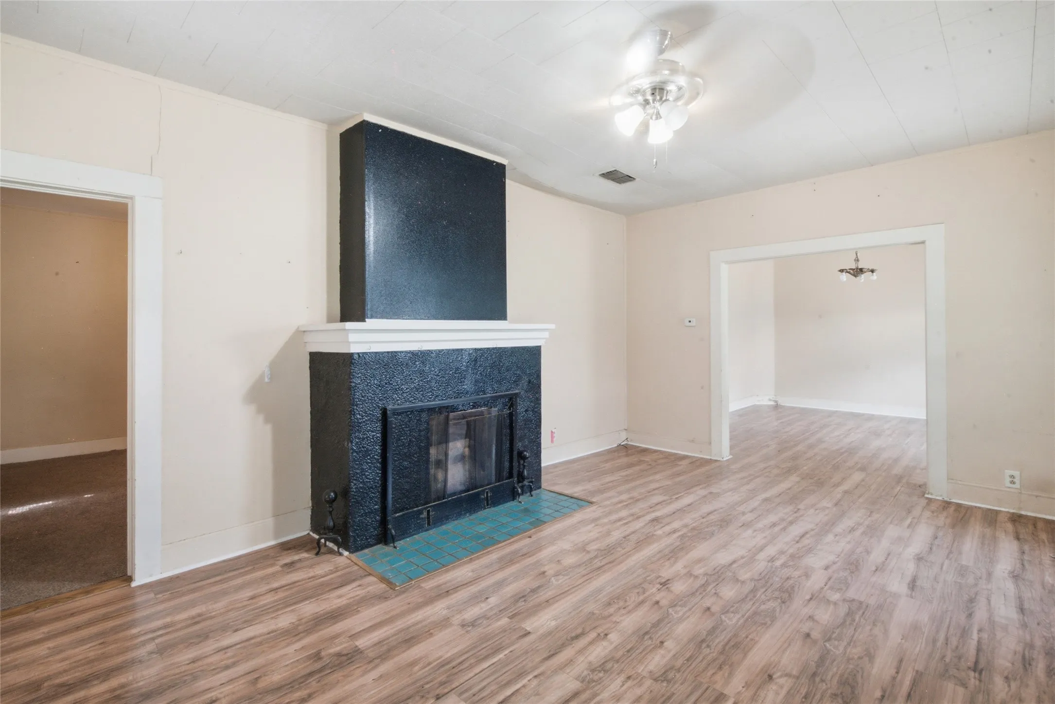 Single Family Residence For Sale in Eastland County , 1307 S Seaman Street, Eastland, Texas 76448, 3 Bedroom, 1 Bathroom, 2 Garage spaces, 1,473 Sqft, built in 1924, mls#21300441, Real Estate Agent in Eastland, Homes For Sale in Eastland county, Homes For Sale in Eastland, Realtor in Eastland Texas, Real Estate Brokerage Independent Realty Texas, Luminita Cordes Realtor