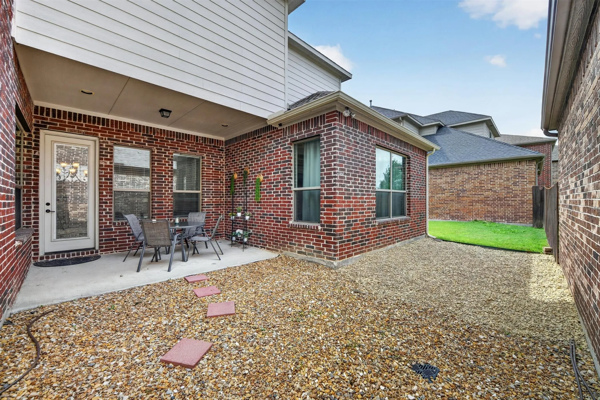 Single Family Residence For Sale in Collin County , 2213 Leonardo Court, Plano, Texas 75025, 4 Bedroom, 4 Bathroom, 2 Garage spaces, 3,224 Sqft, built in 2015, mls#21216240, Real Estate Agent in Plano, Homes For Sale in Collin county, Homes For Sale in Plano, Realtor in Plano Texas, Real Estate Brokerage Independent Realty Texas, Luminita Cordes Realtor