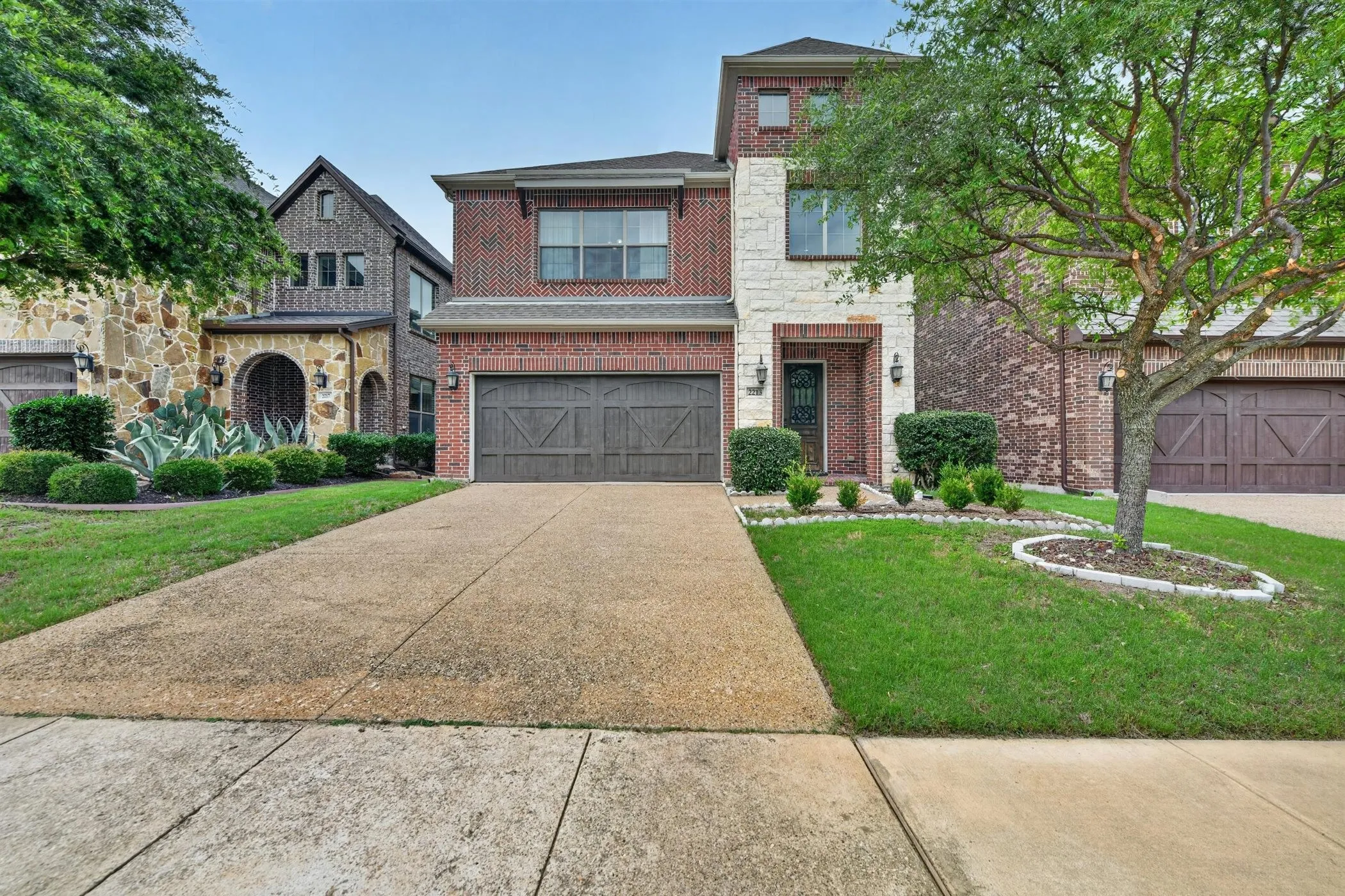 Single Family Residence For Sale in Collin County , 2213 Leonardo Court, Plano, Texas 75025, 4 Bedroom, 4 Bathroom, 2 Garage spaces, 3,224 Sqft, built in 2015, mls#21216240, Real Estate Agent in Plano, Homes For Sale in Collin county, Homes For Sale in Plano, Realtor in Plano Texas, Real Estate Brokerage Independent Realty Texas, Luminita Cordes Realtor