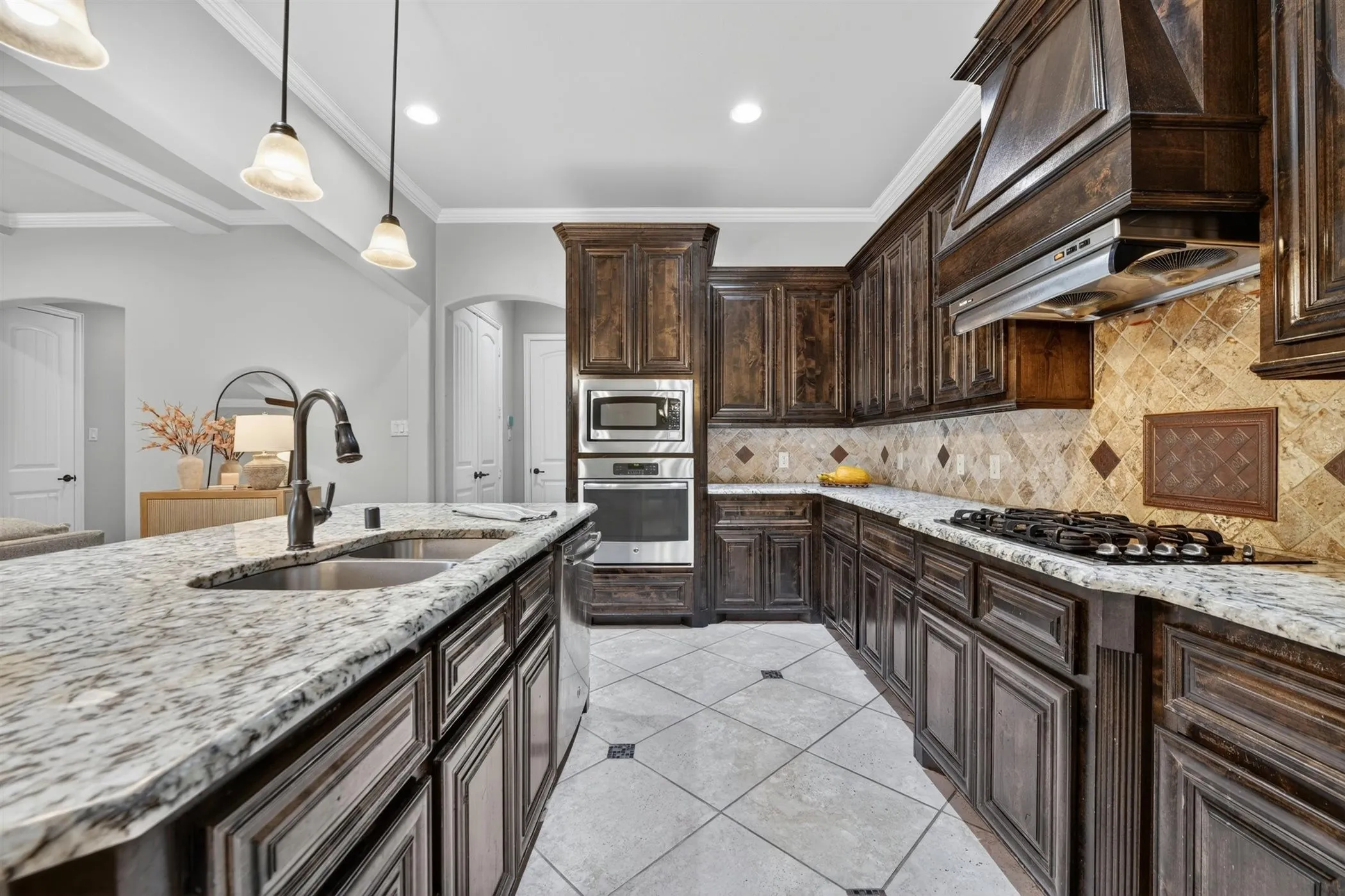Single Family Residence For Sale in Collin County , 2213 Leonardo Court, Plano, Texas 75025, 4 Bedroom, 4 Bathroom, 2 Garage spaces, 3,224 Sqft, built in 2015, mls#21216240, Real Estate Agent in Plano, Homes For Sale in Collin county, Homes For Sale in Plano, Realtor in Plano Texas, Real Estate Brokerage Independent Realty Texas, Luminita Cordes Realtor