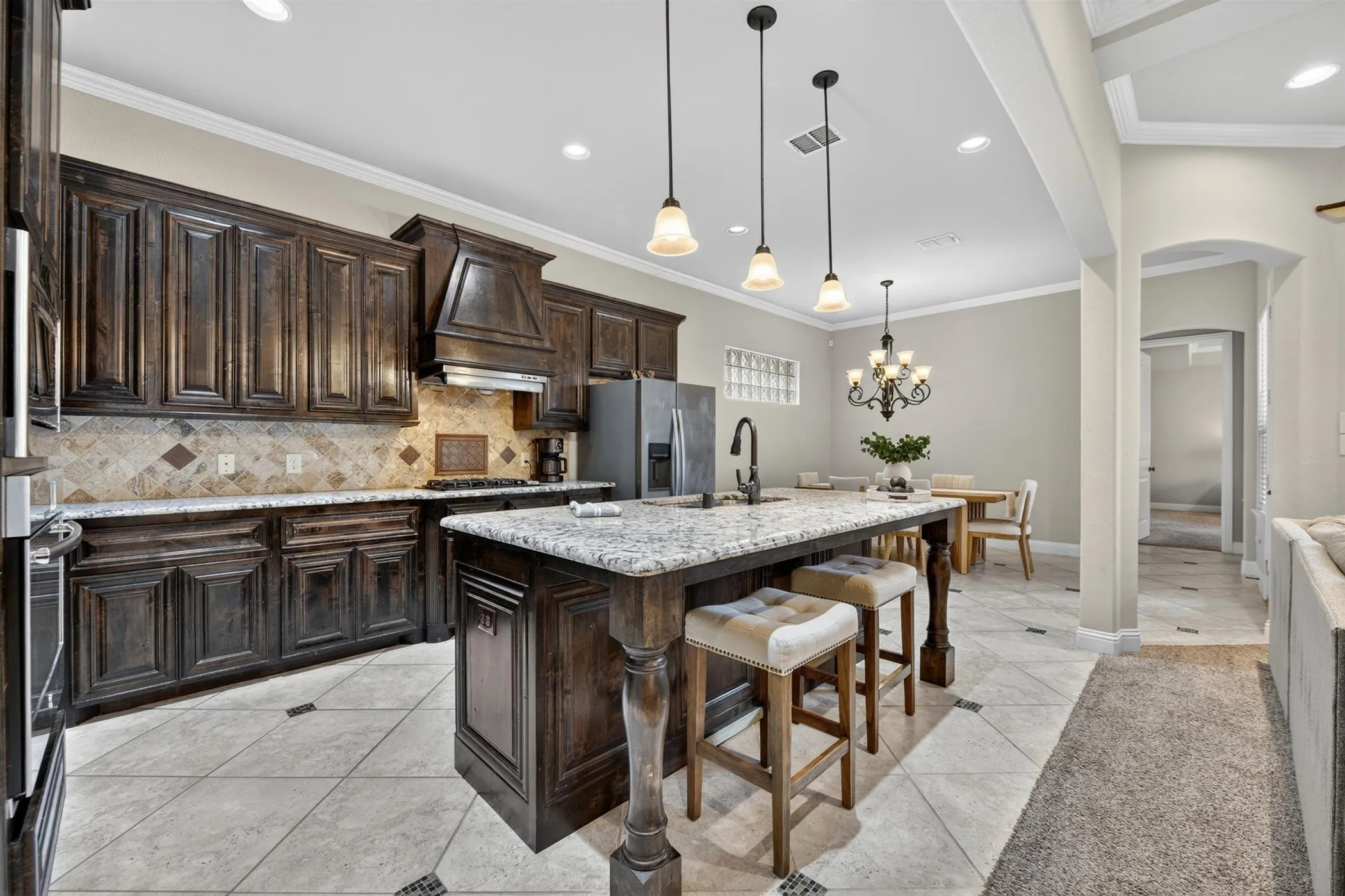 Single Family Residence For Sale in Collin County , 2213 Leonardo Court, Plano, Texas 75025, 4 Bedroom, 4 Bathroom, 2 Garage spaces, 3,224 Sqft, built in 2015, mls#21216240, Real Estate Agent in Plano, Homes For Sale in Collin county, Homes For Sale in Plano, Realtor in Plano Texas, Real Estate Brokerage Independent Realty Texas, Luminita Cordes Realtor