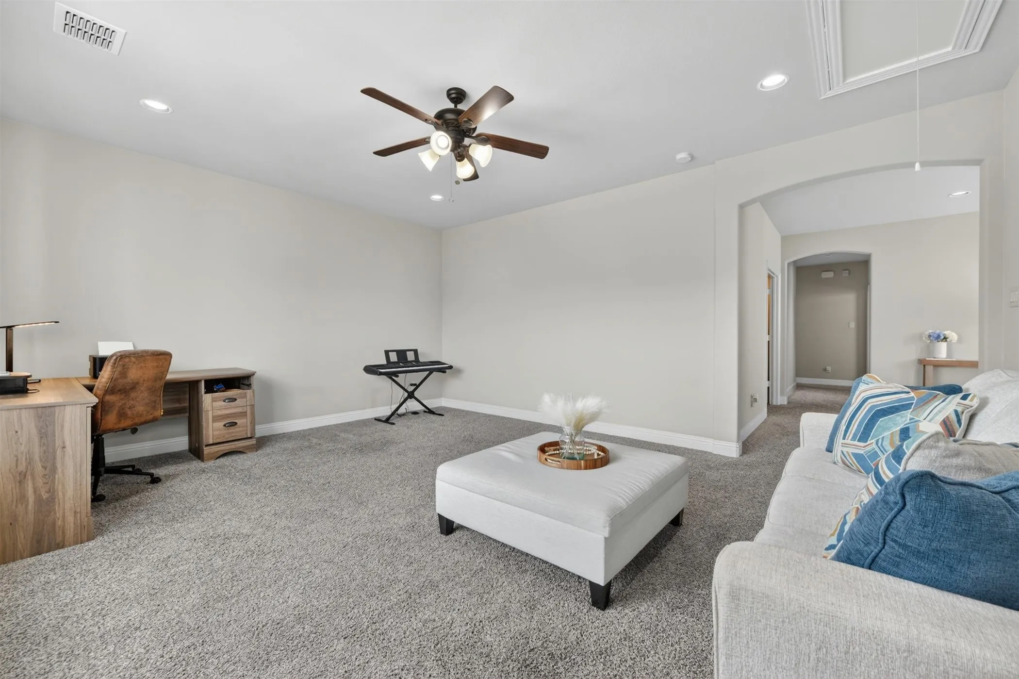Single Family Residence For Sale in Collin County , 2213 Leonardo Court, Plano, Texas 75025, 4 Bedroom, 4 Bathroom, 2 Garage spaces, 3,224 Sqft, built in 2015, mls#21216240, Real Estate Agent in Plano, Homes For Sale in Collin county, Homes For Sale in Plano, Realtor in Plano Texas, Real Estate Brokerage Independent Realty Texas, Luminita Cordes Realtor