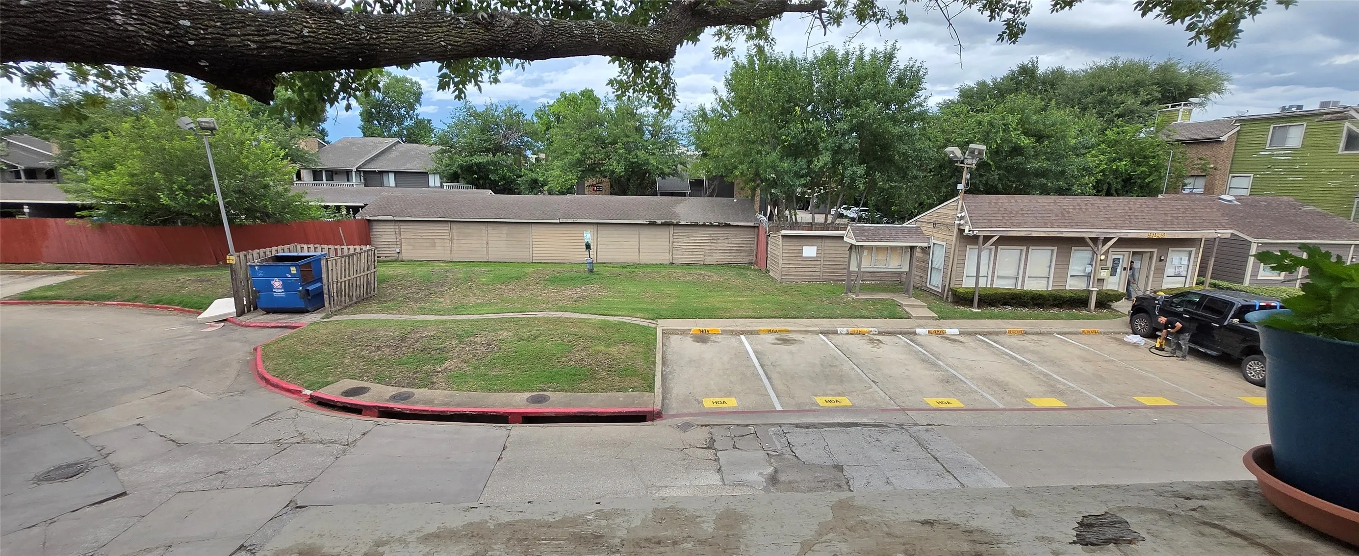 Condominium For Sale in Dallas County , 9805 Walnut Street 204, Dallas, Texas 75243, 2 Bedroom, 2 Bathroom, Garage spaces, 894 Sqft, built in 1981, Price $75,000, mls#21306177, Real Estate Agent in Dallas, Homes For Sale in Dallas county, Homes For Sale in Dallas, Realtor in Dallas Texas, Real Estate Brokerage Independent Realty Texas, Luminita Cordes Realtor