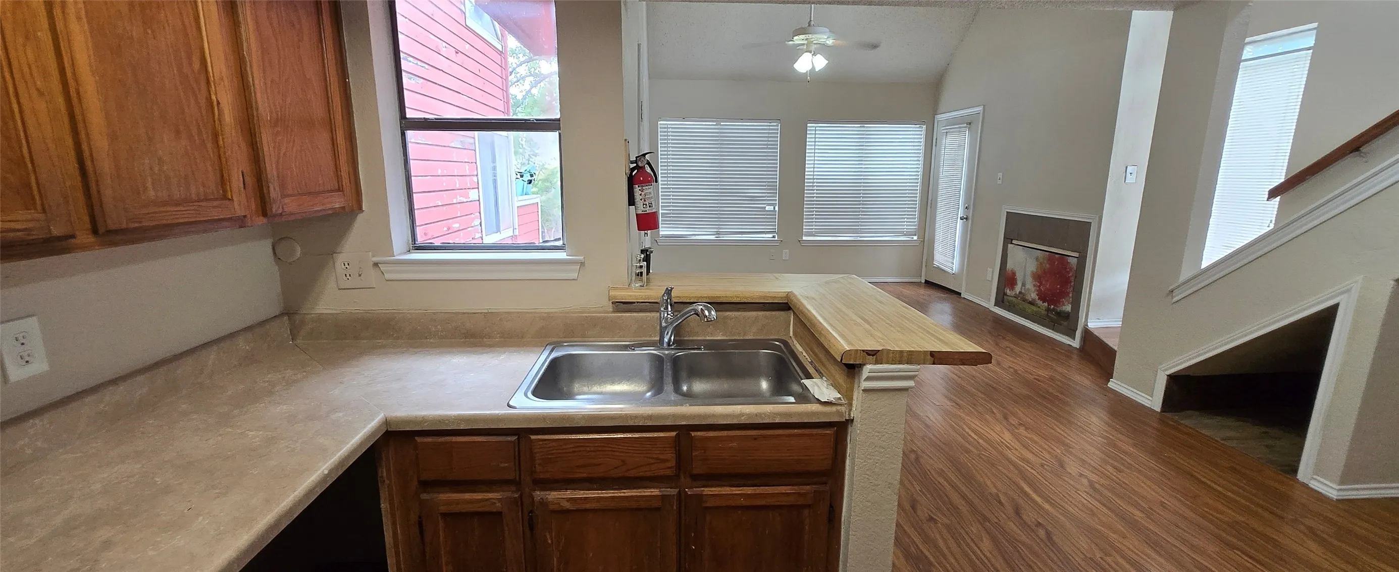 Condominium For Sale in Dallas County , 9805 Walnut Street 204, Dallas, Texas 75243, 2 Bedroom, 2 Bathroom, Garage spaces, 894 Sqft, built in 1981, Price $75,000, mls#21306177, Real Estate Agent in Dallas, Homes For Sale in Dallas county, Homes For Sale in Dallas, Realtor in Dallas Texas, Real Estate Brokerage Independent Realty Texas, Luminita Cordes Realtor