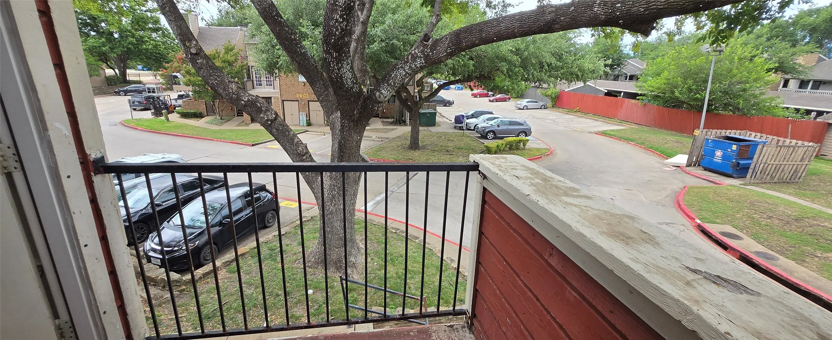 Condominium For Sale in Dallas County , 9805 Walnut Street 204, Dallas, Texas 75243, 2 Bedroom, 2 Bathroom, Garage spaces, 894 Sqft, built in 1981, Price $75,000, mls#21306177, Real Estate Agent in Dallas, Homes For Sale in Dallas county, Homes For Sale in Dallas, Realtor in Dallas Texas, Real Estate Brokerage Independent Realty Texas, Luminita Cordes Realtor