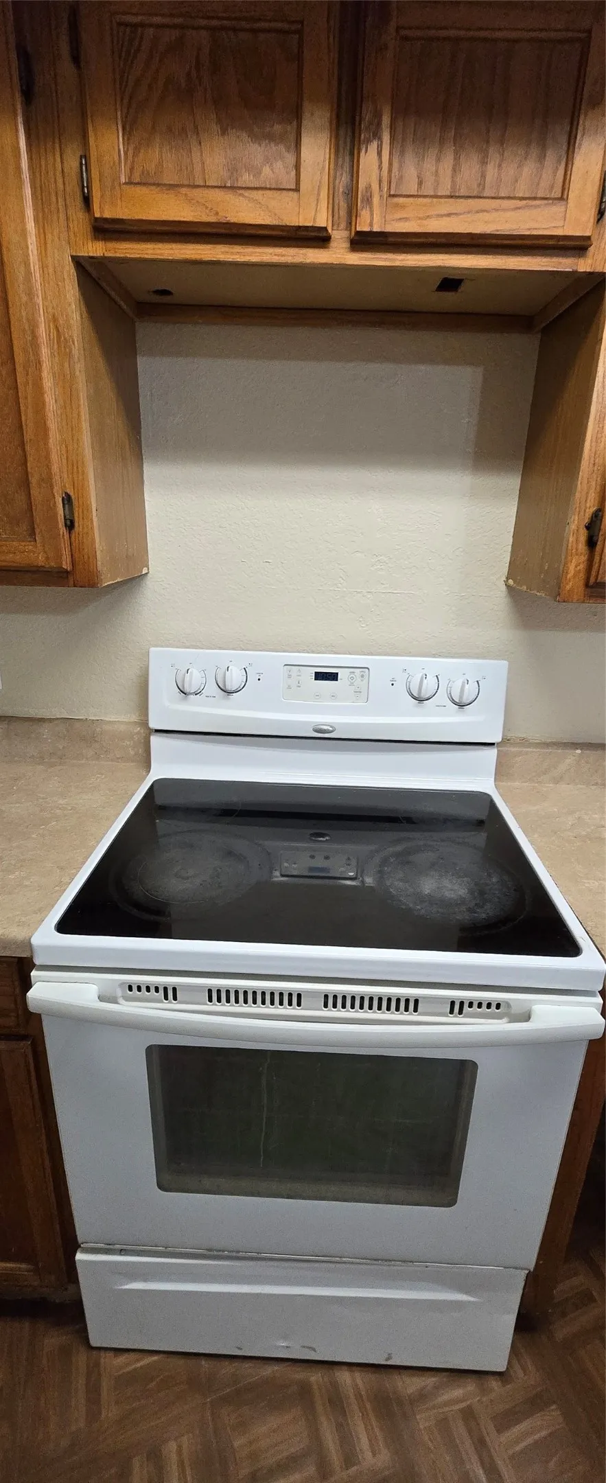 Condominium For Sale in Dallas County , 9805 Walnut Street 204, Dallas, Texas 75243, 2 Bedroom, 2 Bathroom, Garage spaces, 894 Sqft, built in 1981, Price $75,000, mls#21306177, Real Estate Agent in Dallas, Homes For Sale in Dallas county, Homes For Sale in Dallas, Realtor in Dallas Texas, Real Estate Brokerage Independent Realty Texas, Luminita Cordes Realtor