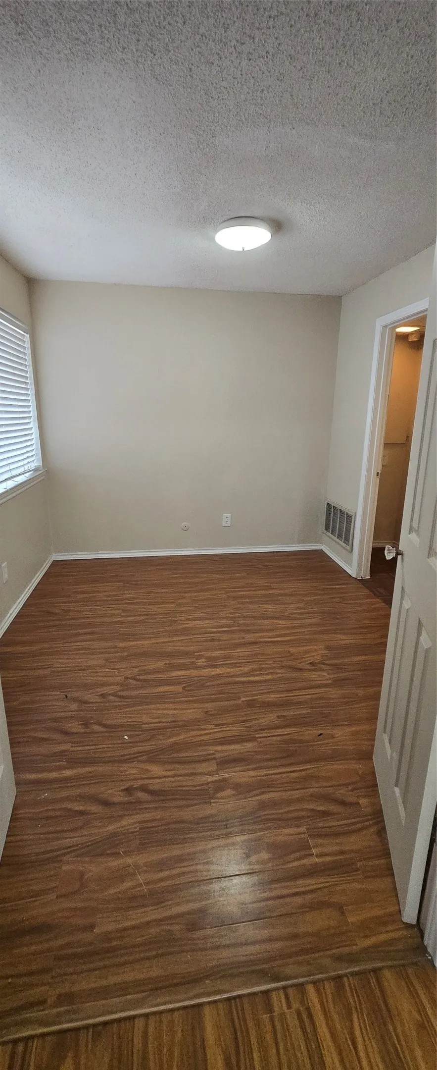 Condominium For Sale in Dallas County , 9805 Walnut Street 204, Dallas, Texas 75243, 2 Bedroom, 2 Bathroom, Garage spaces, 894 Sqft, built in 1981, Price $75,000, mls#21306177, Real Estate Agent in Dallas, Homes For Sale in Dallas county, Homes For Sale in Dallas, Realtor in Dallas Texas, Real Estate Brokerage Independent Realty Texas, Luminita Cordes Realtor