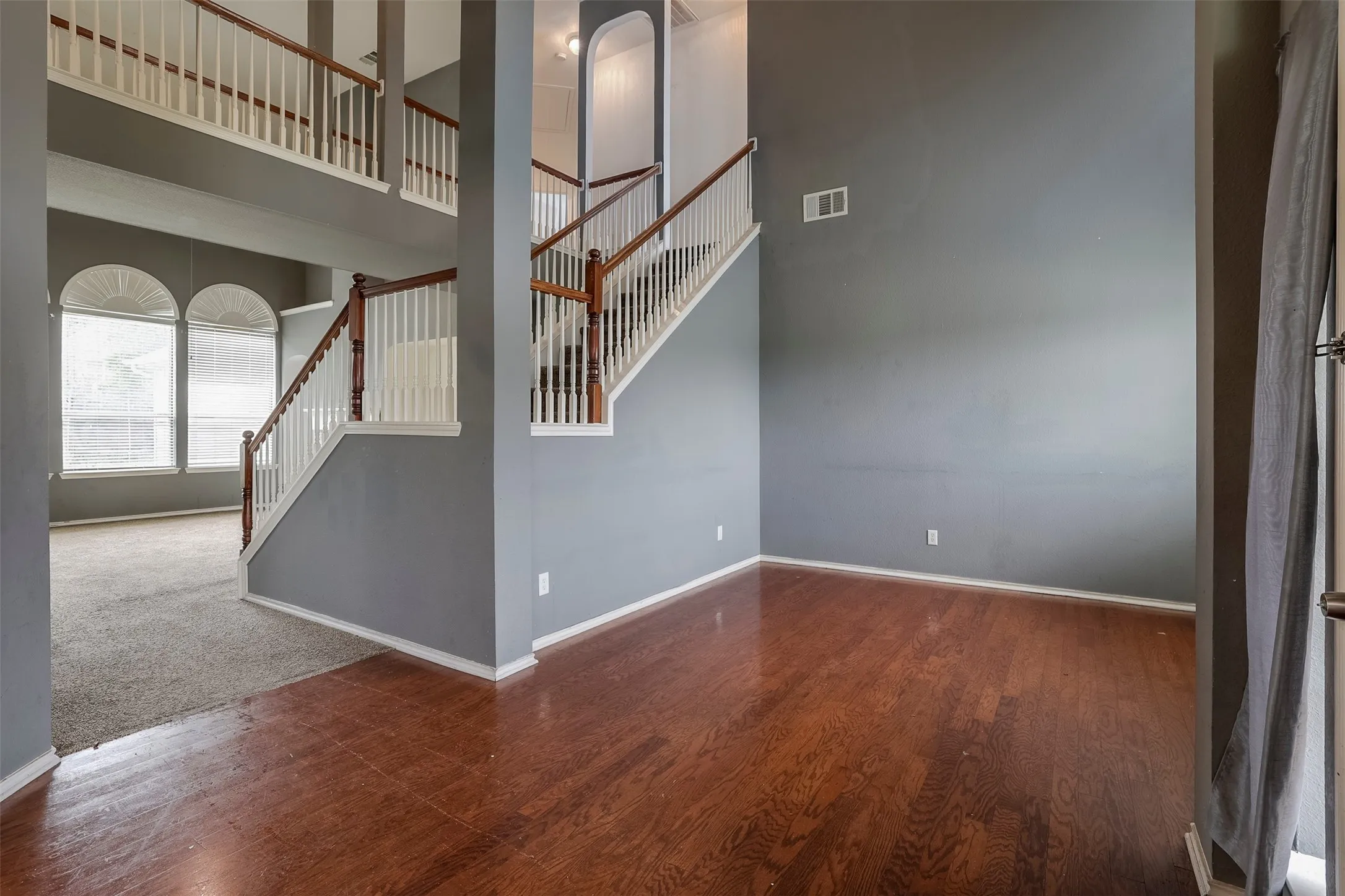 Single Family Residence For Sale in Tarrant County , 8128 Geranium Lane, Fort Worth, Texas 76123, 3 Bedroom, 3 Bathroom, 2 Garage spaces, 3,241 Sqft, built in 2004, mls#21306178, Real Estate Agent in Fort Worth, Homes For Sale in Tarrant county, Homes For Sale in Fort Worth, Realtor in Fort Worth Texas, Real Estate Brokerage Independent Realty Texas, Luminita Cordes Realtor