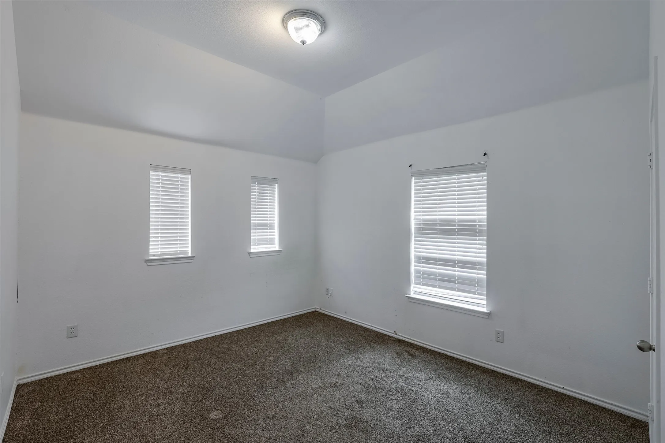 Single Family Residence For Sale in Tarrant County , 8128 Geranium Lane, Fort Worth, Texas 76123, 3 Bedroom, 3 Bathroom, 2 Garage spaces, 3,241 Sqft, built in 2004, mls#21306178, Real Estate Agent in Fort Worth, Homes For Sale in Tarrant county, Homes For Sale in Fort Worth, Realtor in Fort Worth Texas, Real Estate Brokerage Independent Realty Texas, Luminita Cordes Realtor