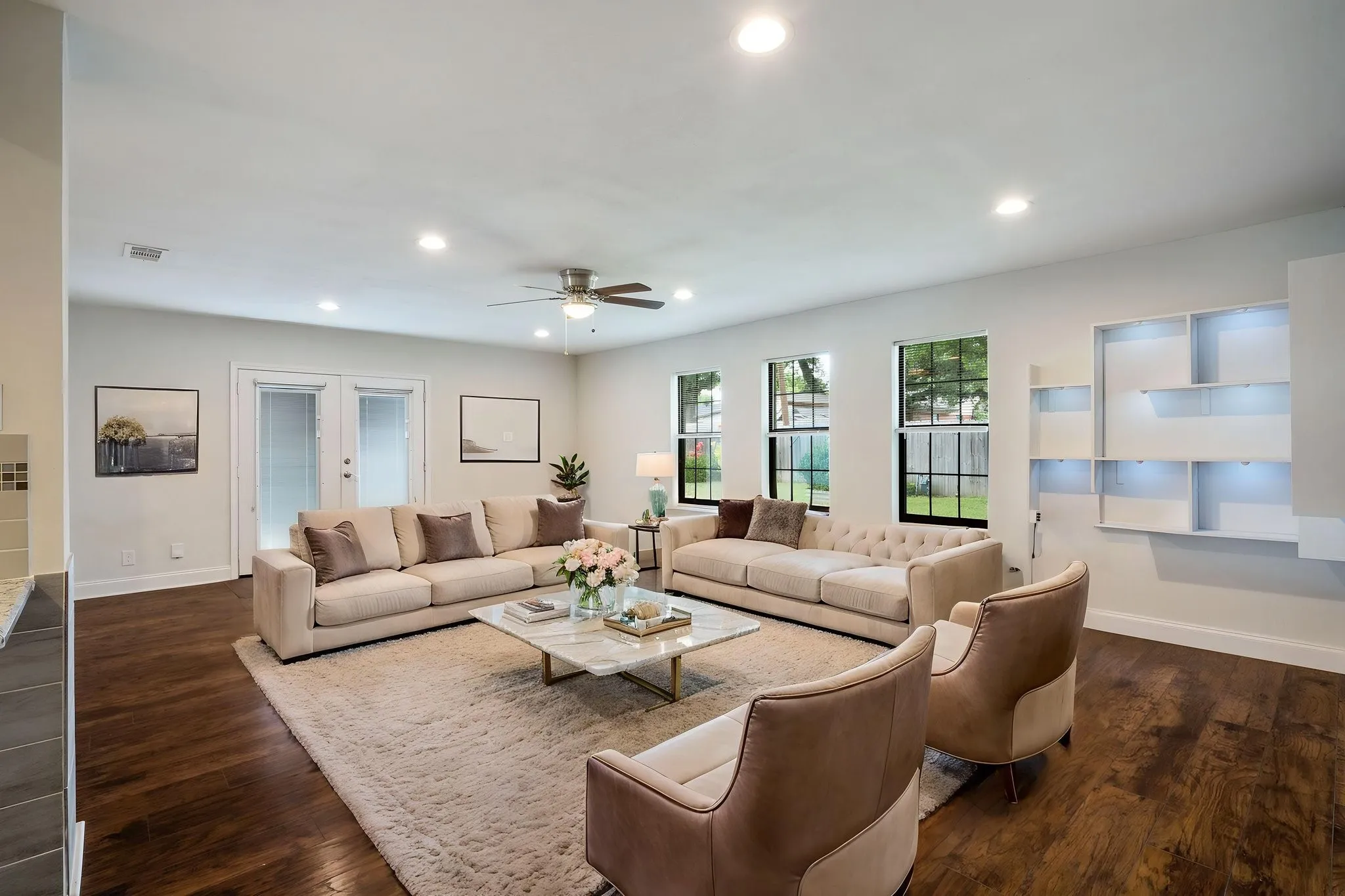 Single Family Residence For Sale in Dallas County , 3005 Cameo Lane, Farmers Branch, Texas 75234, 3 Bedroom, 2 Bathroom, 2 Garage spaces, 1,976 Sqft, built in 1958, mls#21304581, Real Estate Agent in Farmers Branch, Homes For Sale in Dallas county, Homes For Sale in Farmers Branch, Realtor in Farmers Branch Texas, Real Estate Brokerage Independent Realty Texas, Luminita Cordes Realtor