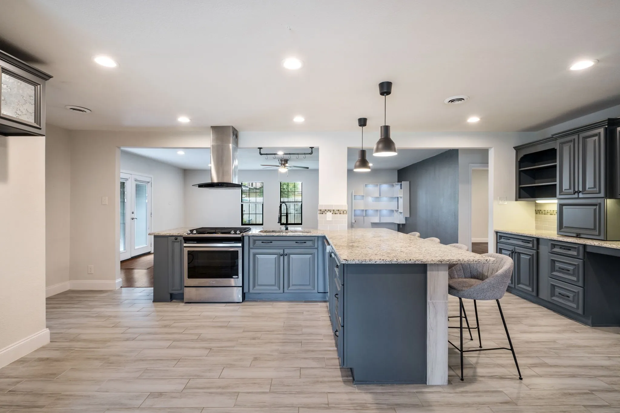 Single Family Residence For Sale in Dallas County , 3005 Cameo Lane, Farmers Branch, Texas 75234, 3 Bedroom, 2 Bathroom, 2 Garage spaces, 1,976 Sqft, built in 1958, mls#21304581, Real Estate Agent in Farmers Branch, Homes For Sale in Dallas county, Homes For Sale in Farmers Branch, Realtor in Farmers Branch Texas, Real Estate Brokerage Independent Realty Texas, Luminita Cordes Realtor