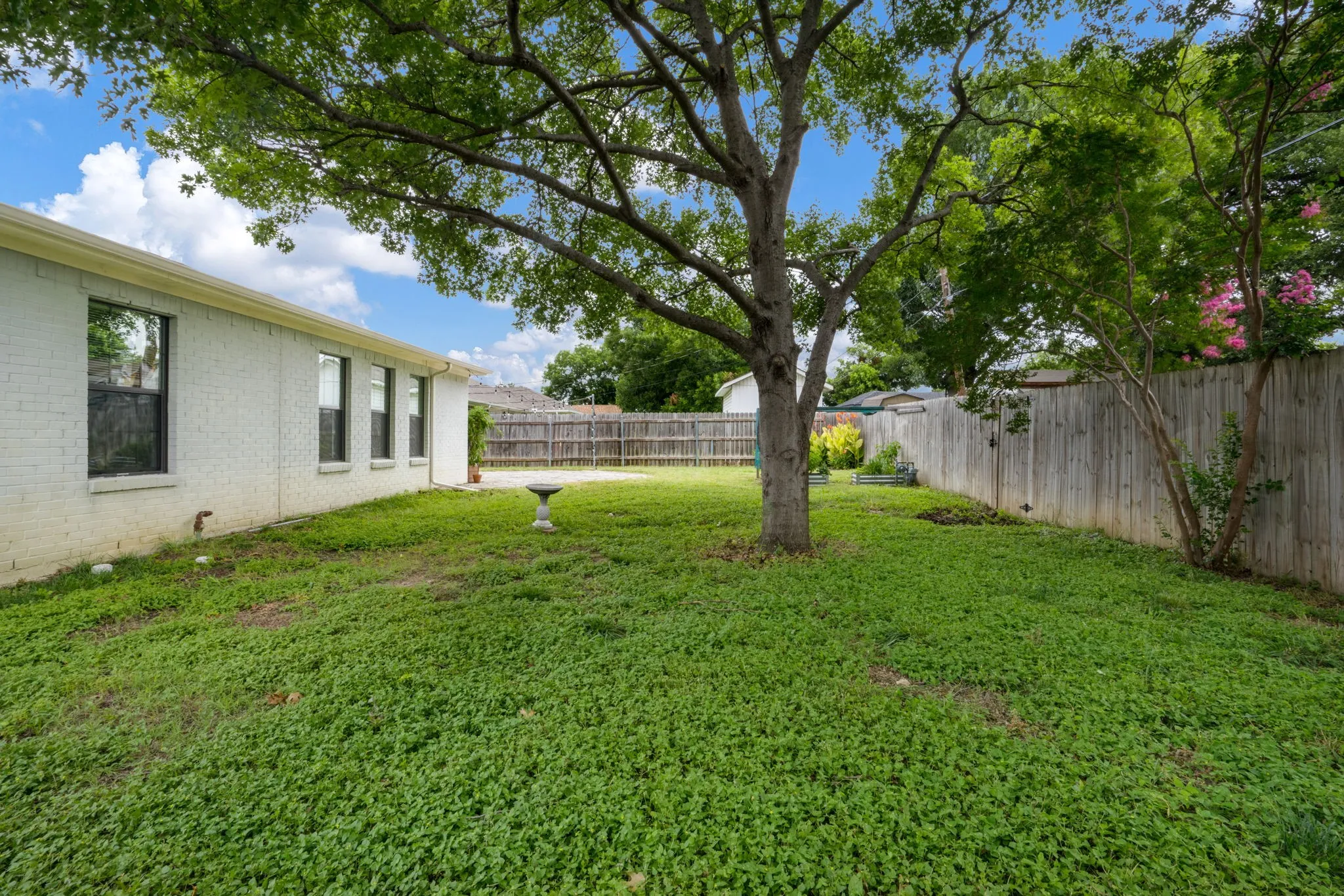 Single Family Residence For Sale in Dallas County , 3005 Cameo Lane, Farmers Branch, Texas 75234, 3 Bedroom, 2 Bathroom, 2 Garage spaces, 1,976 Sqft, built in 1958, mls#21304581, Real Estate Agent in Farmers Branch, Homes For Sale in Dallas county, Homes For Sale in Farmers Branch, Realtor in Farmers Branch Texas, Real Estate Brokerage Independent Realty Texas, Luminita Cordes Realtor
