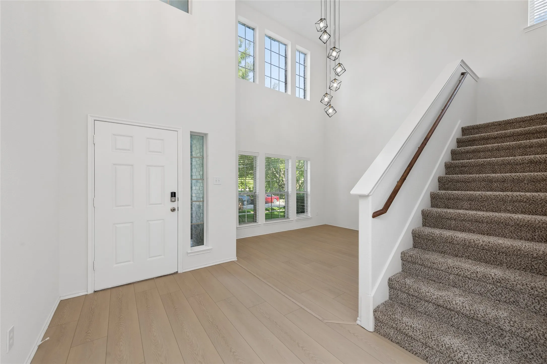 Single Family Residence For Sale in Collin County , 5209 Rustic Ridge Drive, Mc Kinney, Texas 75071, 4 Bedroom, 3 Bathroom, 2 Garage spaces, 2,916 Sqft, built in 2010, mls#21305673, Real Estate Agent in Mc Kinney, Homes For Sale in Collin county, Homes For Sale in Mc Kinney, Realtor in Mc Kinney Texas, Real Estate Brokerage Independent Realty Texas, Luminita Cordes Realtor