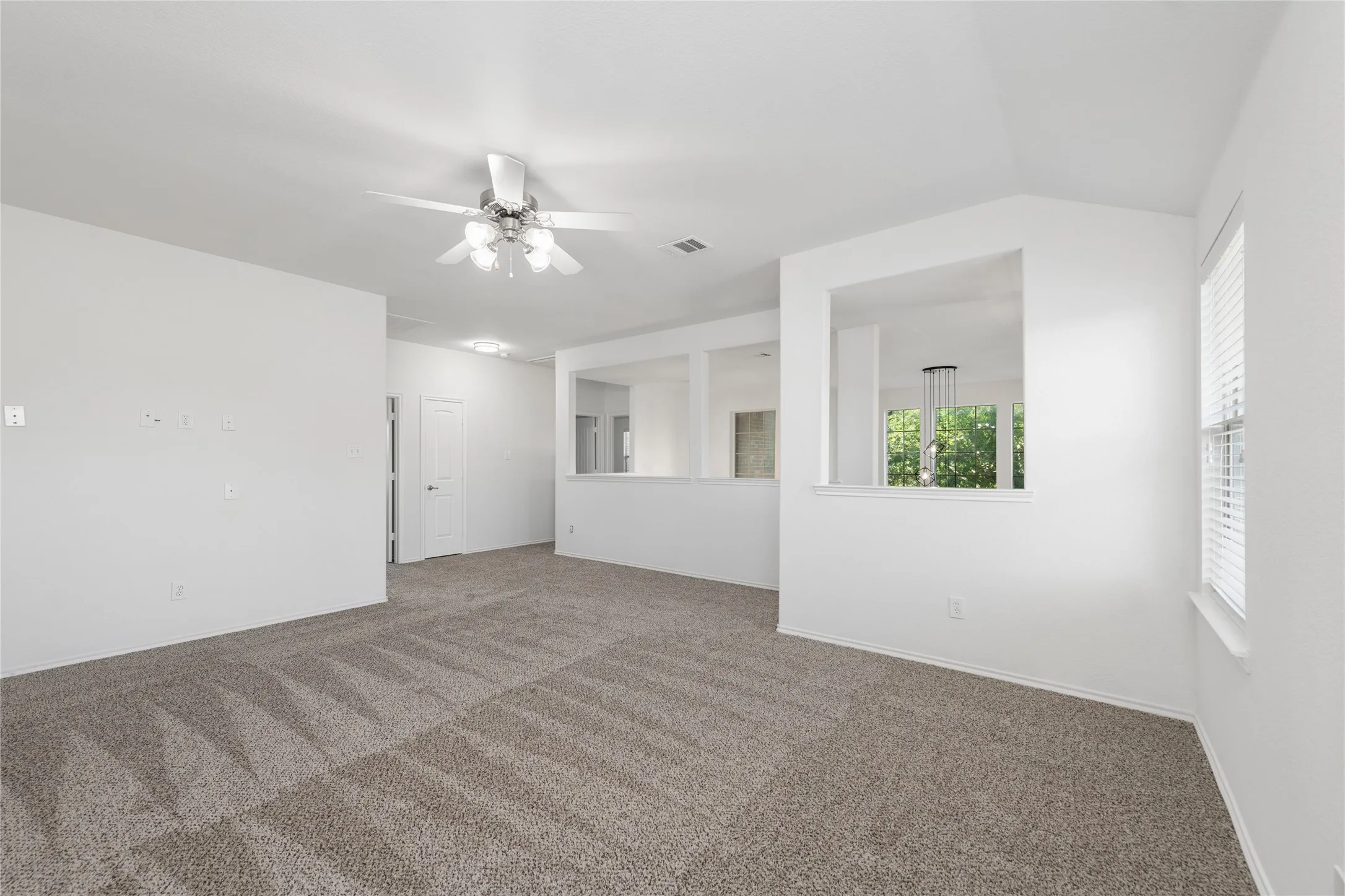 Single Family Residence For Sale in Collin County , 5209 Rustic Ridge Drive, Mc Kinney, Texas 75071, 4 Bedroom, 3 Bathroom, 2 Garage spaces, 2,916 Sqft, built in 2010, mls#21305673, Real Estate Agent in Mc Kinney, Homes For Sale in Collin county, Homes For Sale in Mc Kinney, Realtor in Mc Kinney Texas, Real Estate Brokerage Independent Realty Texas, Luminita Cordes Realtor