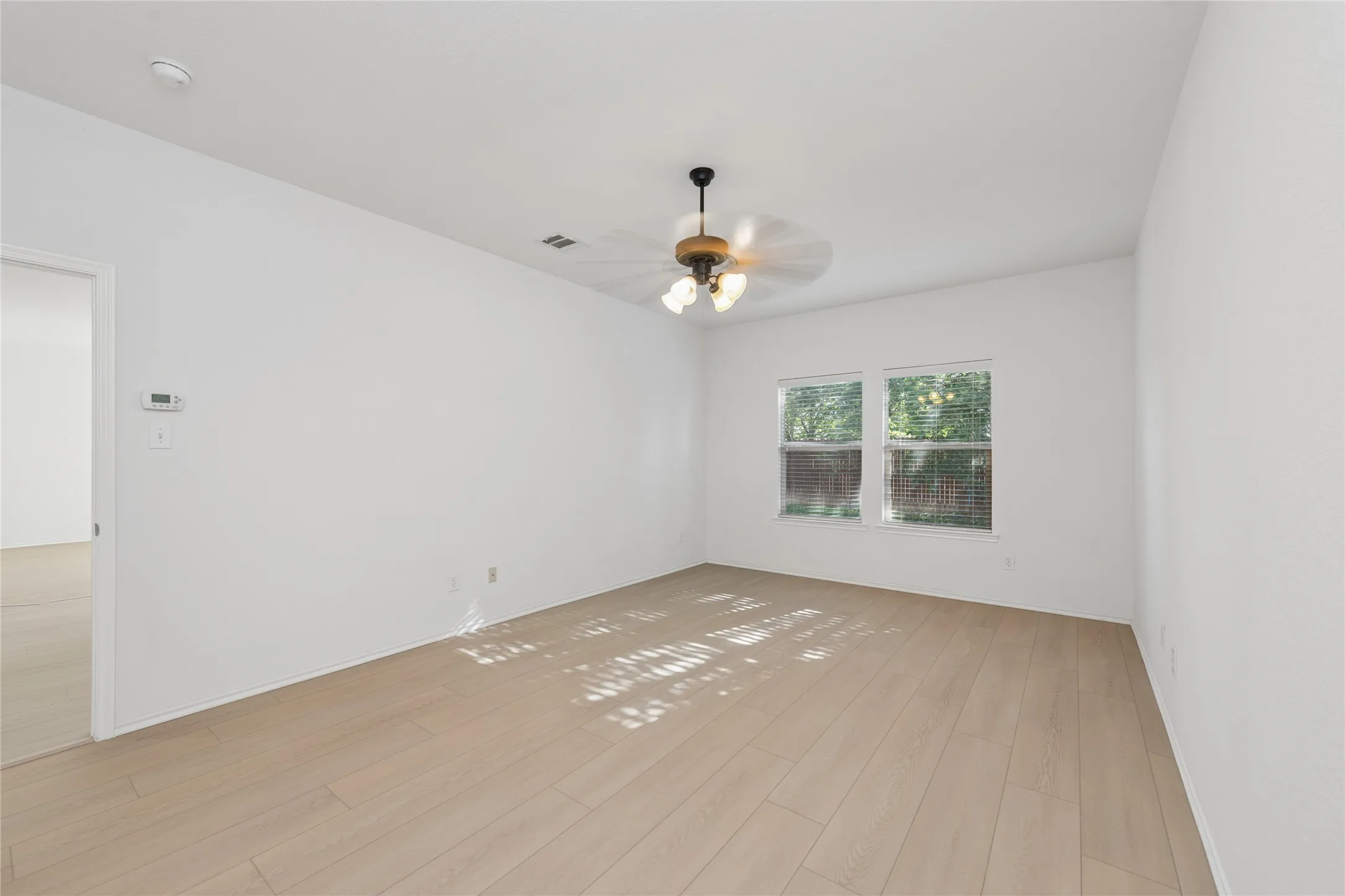Single Family Residence For Sale in Collin County , 5209 Rustic Ridge Drive, Mc Kinney, Texas 75071, 4 Bedroom, 3 Bathroom, 2 Garage spaces, 2,916 Sqft, built in 2010, mls#21305673, Real Estate Agent in Mc Kinney, Homes For Sale in Collin county, Homes For Sale in Mc Kinney, Realtor in Mc Kinney Texas, Real Estate Brokerage Independent Realty Texas, Luminita Cordes Realtor