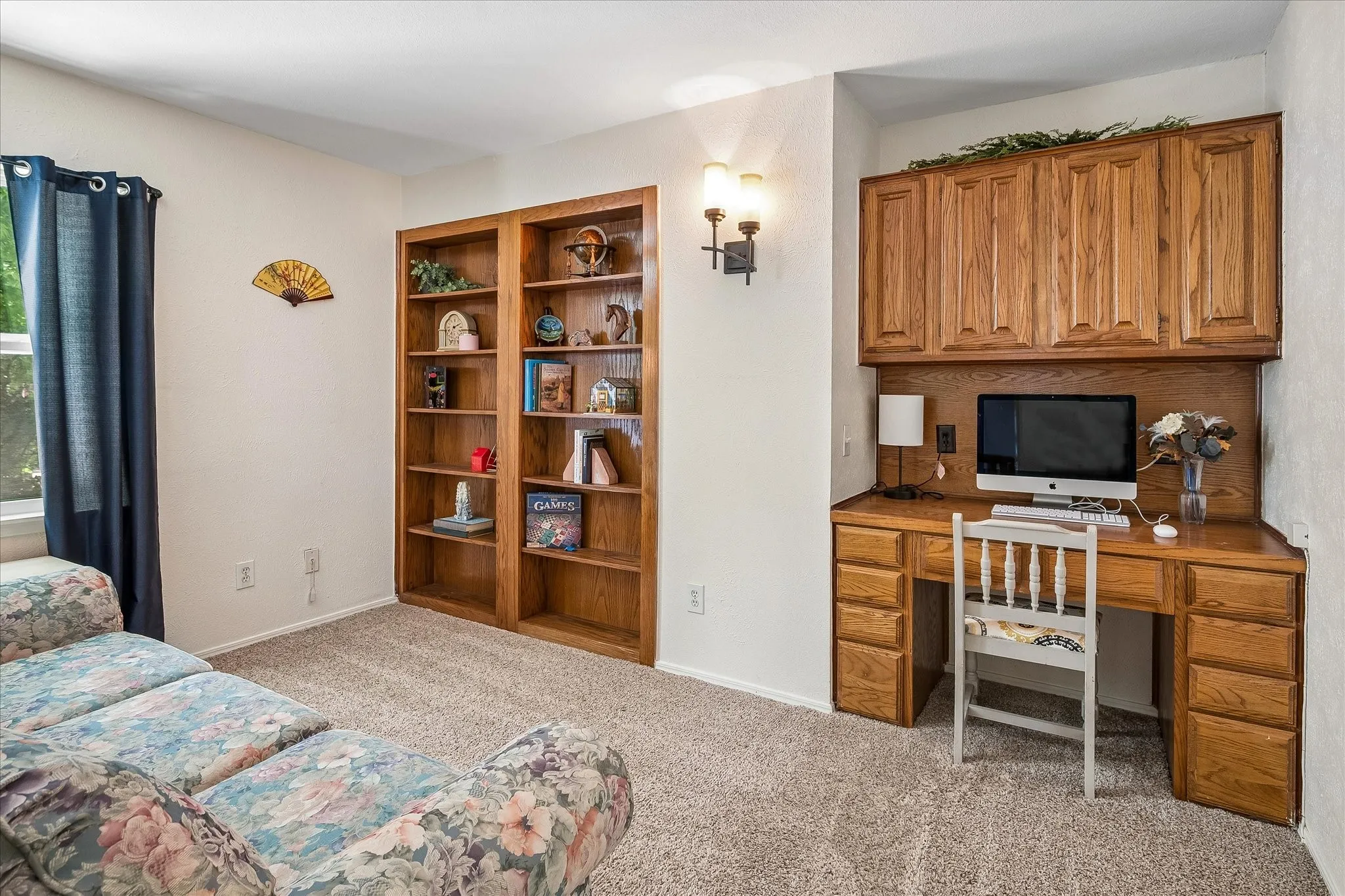 Single Family Residence For Sale in Dallas County , 301 Stoneledge Drive, Irving, Texas 75063, 2 Bedroom, 3 Bathroom, 1 Garage spaces, 1,621 Sqft, built in 1985, mls#21305764, Real Estate Agent in Irving, Homes For Sale in Dallas county, Homes For Sale in Irving, Realtor in Irving Texas, Real Estate Brokerage Independent Realty Texas, Luminita Cordes Realtor
