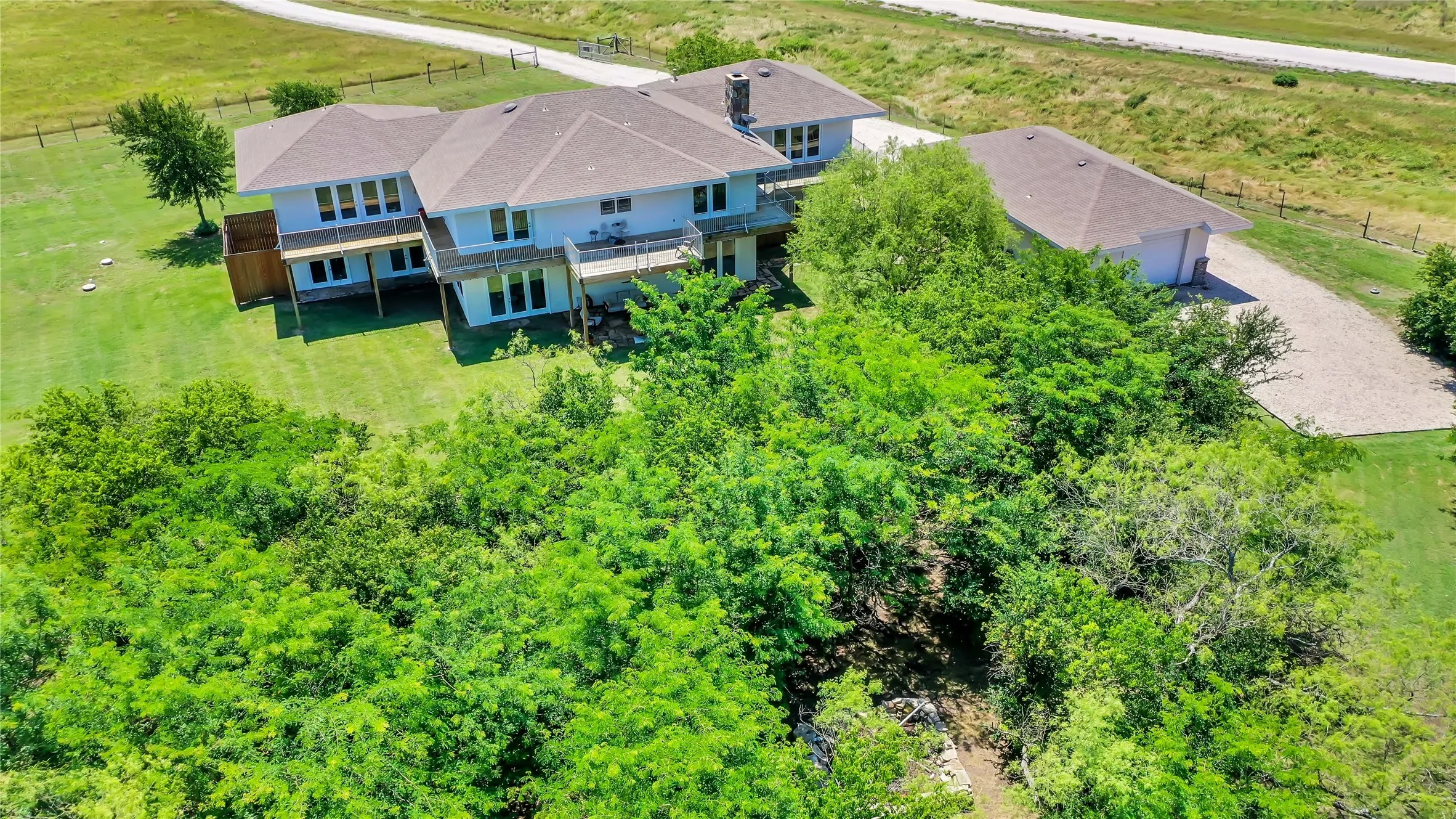 Single Family Residence For Sale in Rockwall County , 134 Longhorn Trail, Royse City, Texas 75189, 6 Bedroom, 5 Bathroom, 2 Garage spaces, 4,963 Sqft, built in 2006, mls#21295156, Real Estate Agent in Royse City, Homes For Sale in Rockwall county, Homes For Sale in Royse City, Realtor in Royse City Texas, Real Estate Brokerage Independent Realty Texas, Luminita Cordes Realtor